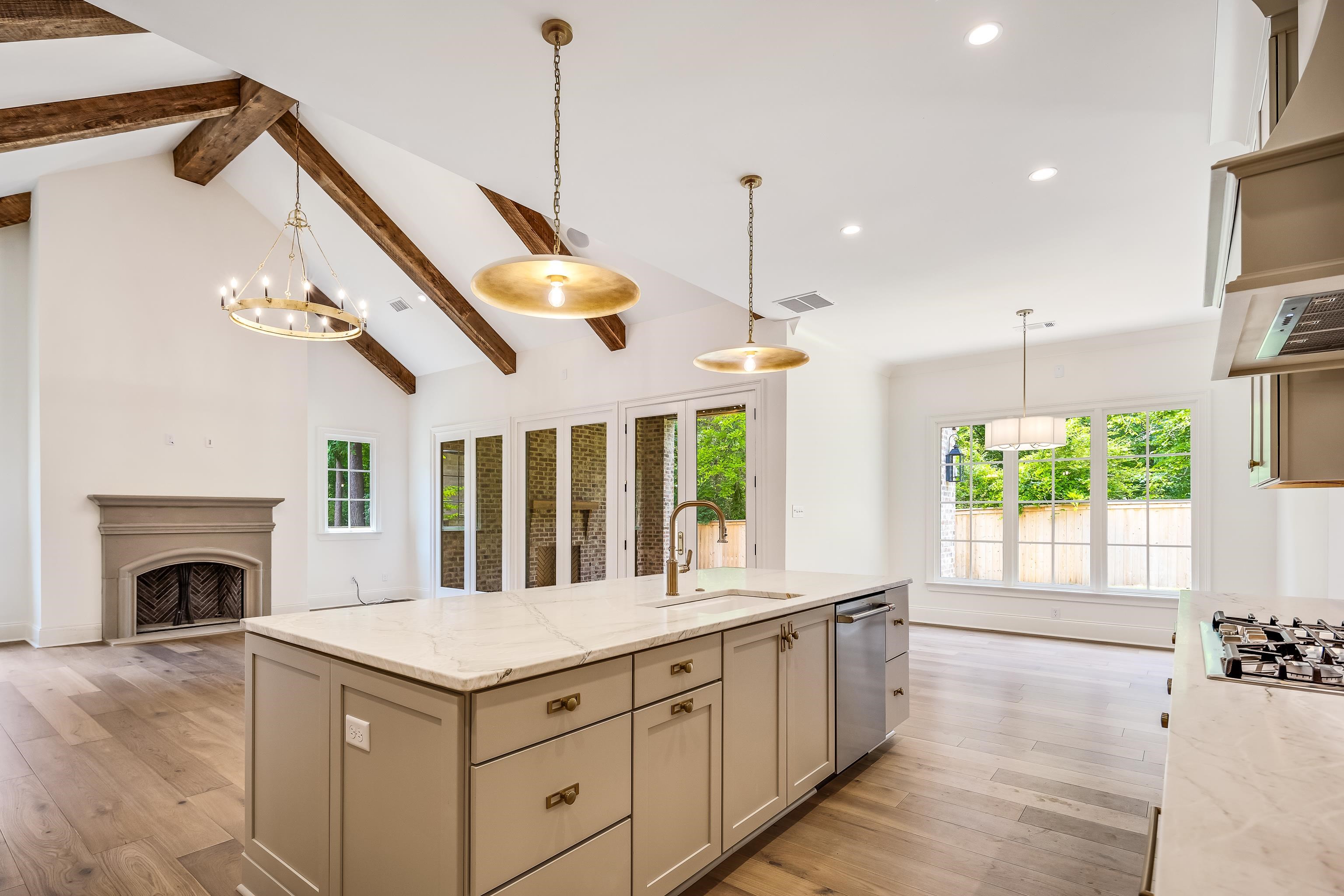 7195 MCVAY MANOR CV