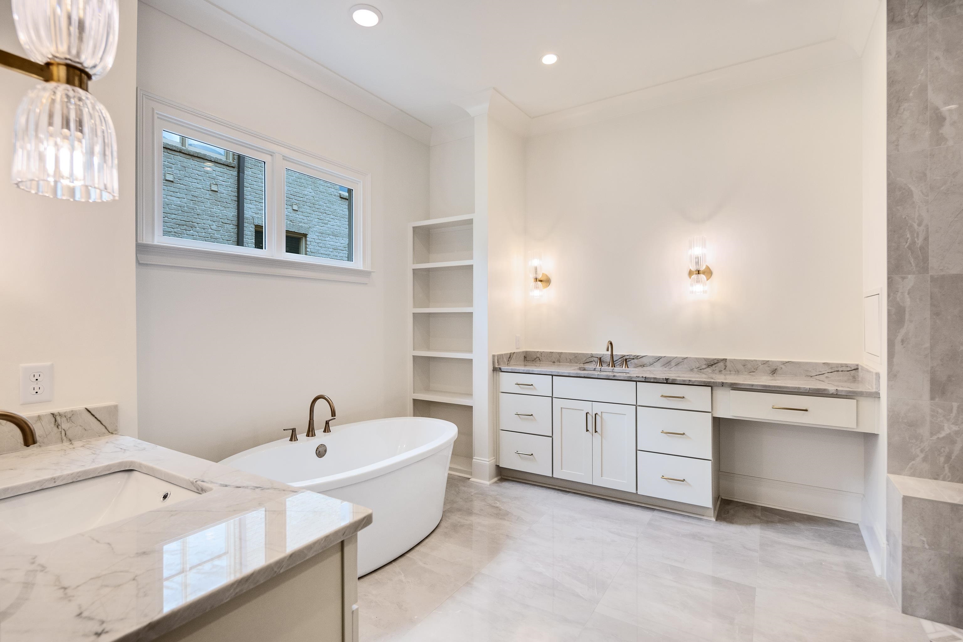 7195 MCVAY MANOR CV