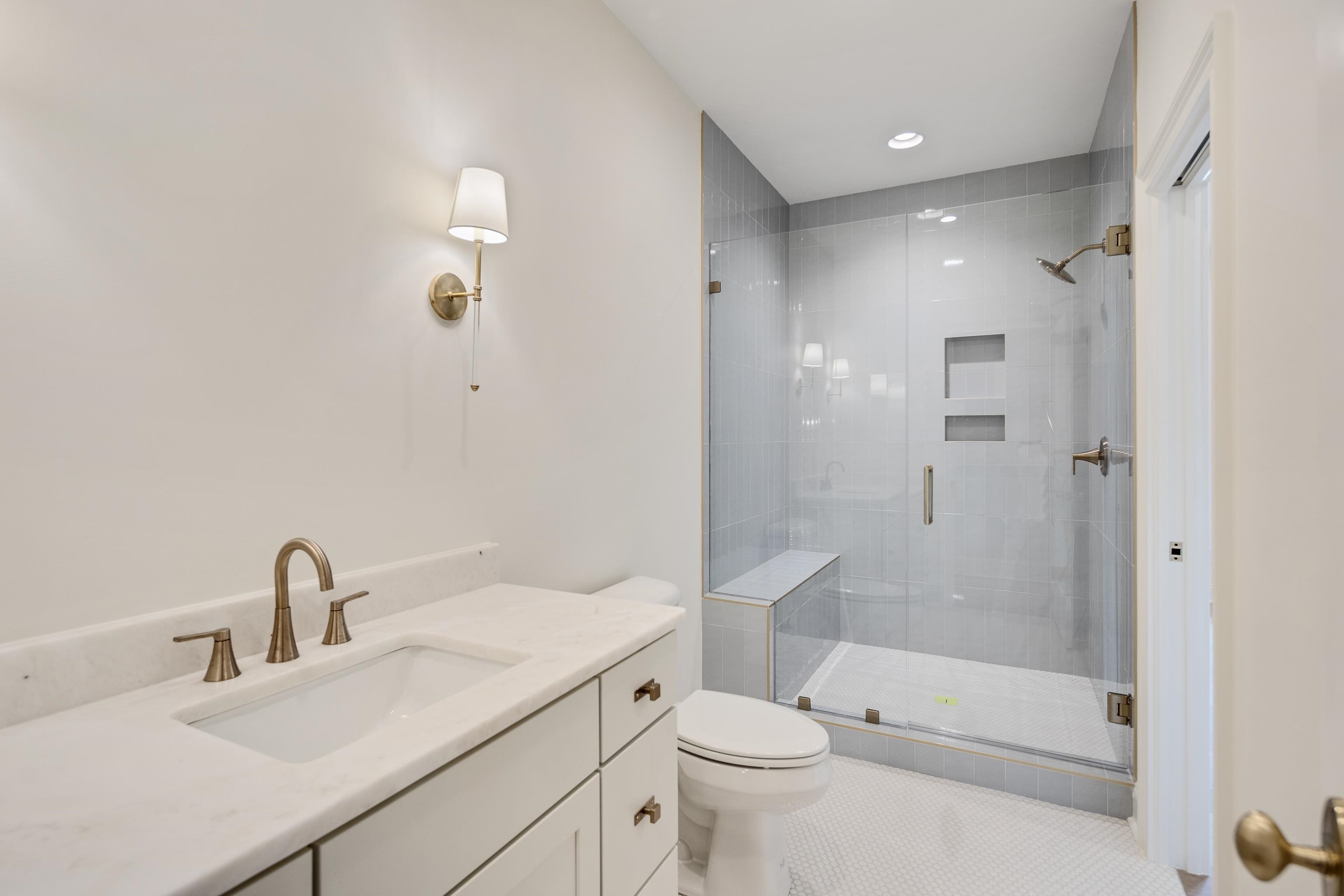 7195 MCVAY MANOR CV
