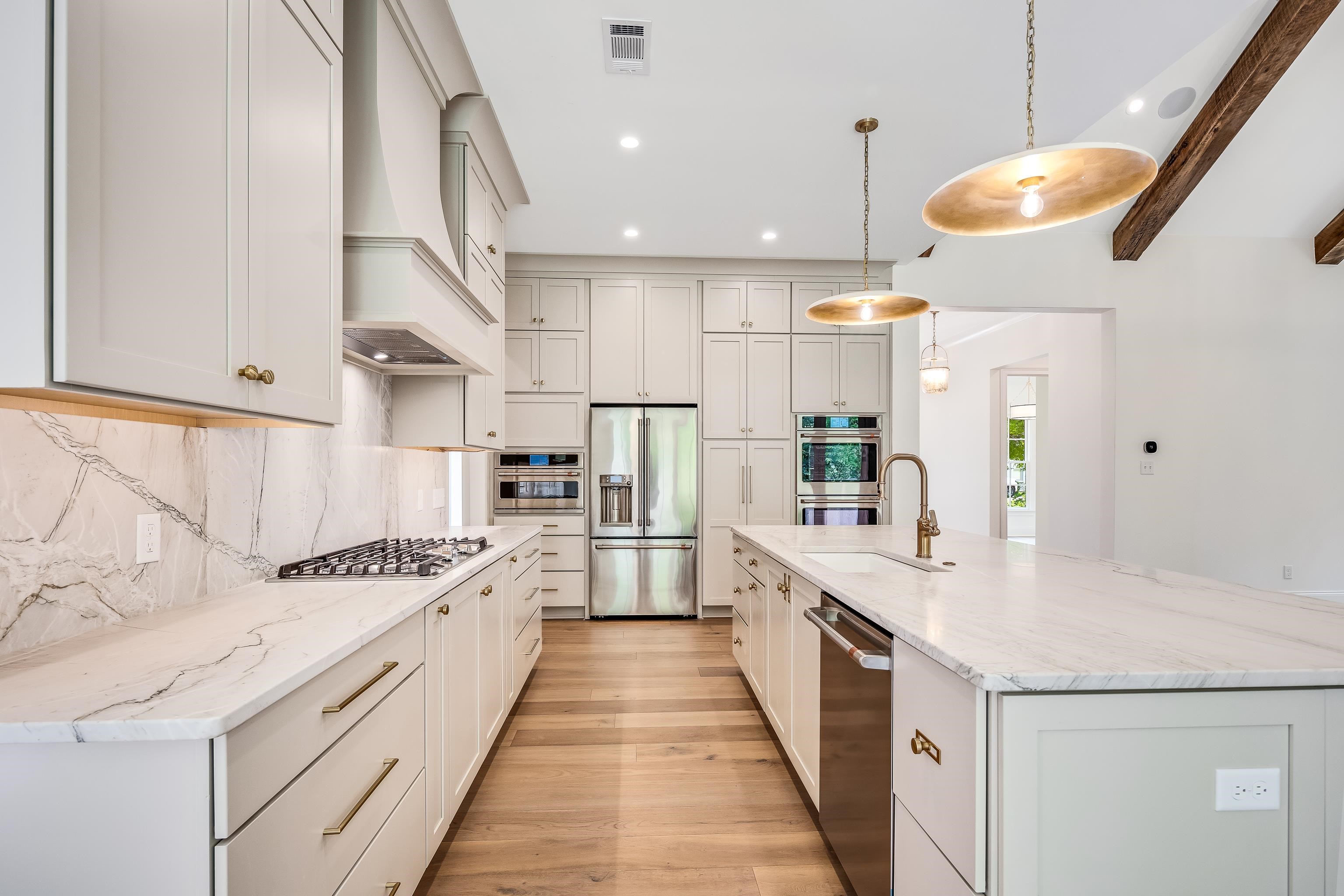 7195 MCVAY MANOR CV