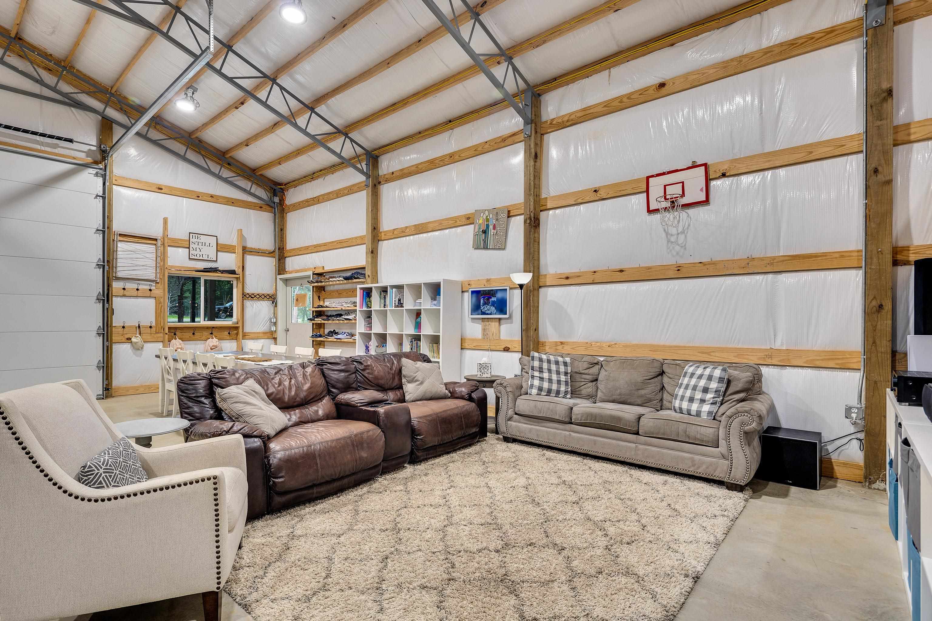 2720 DONELSON DR