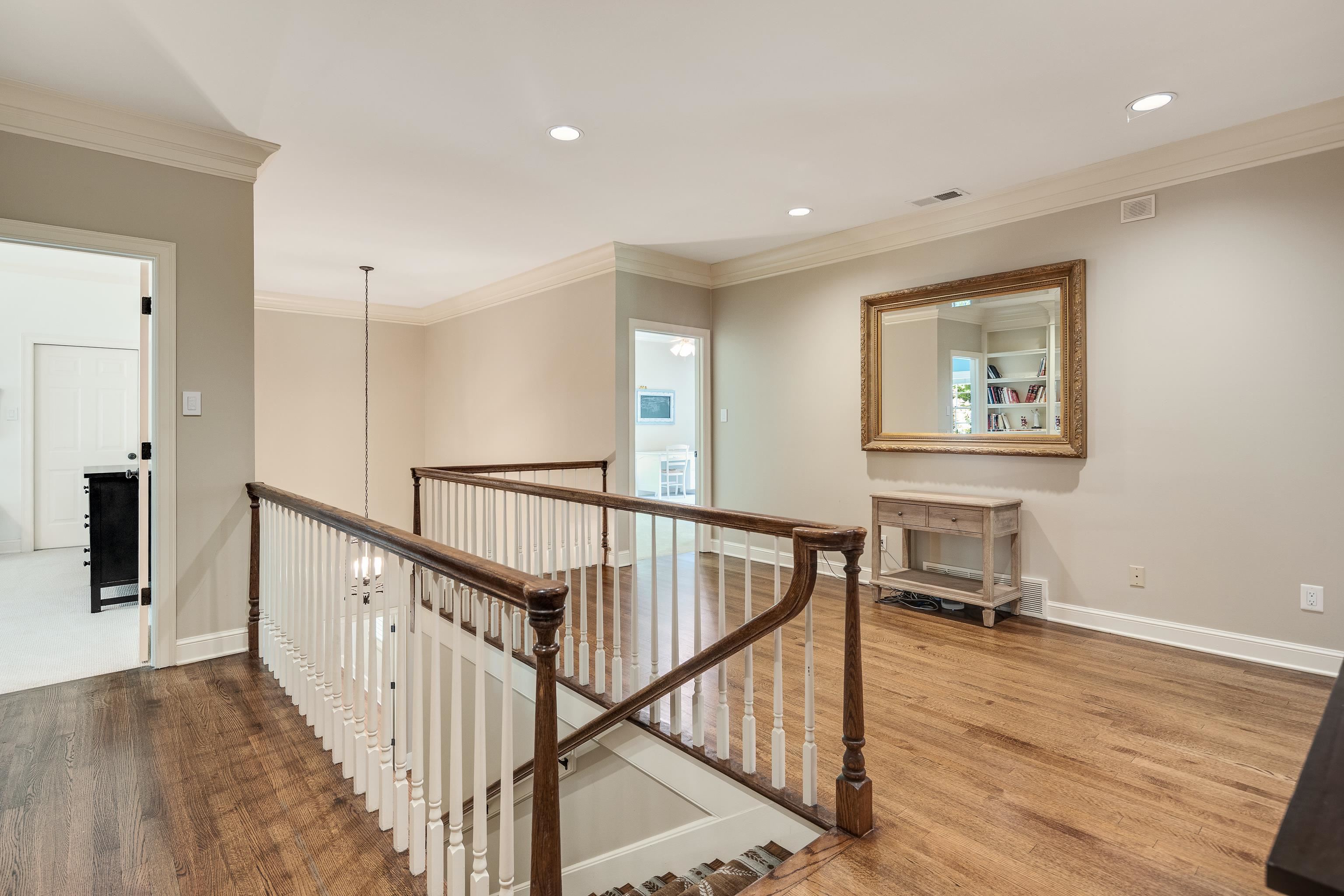 7726 CHAPEL CREEK PKY N