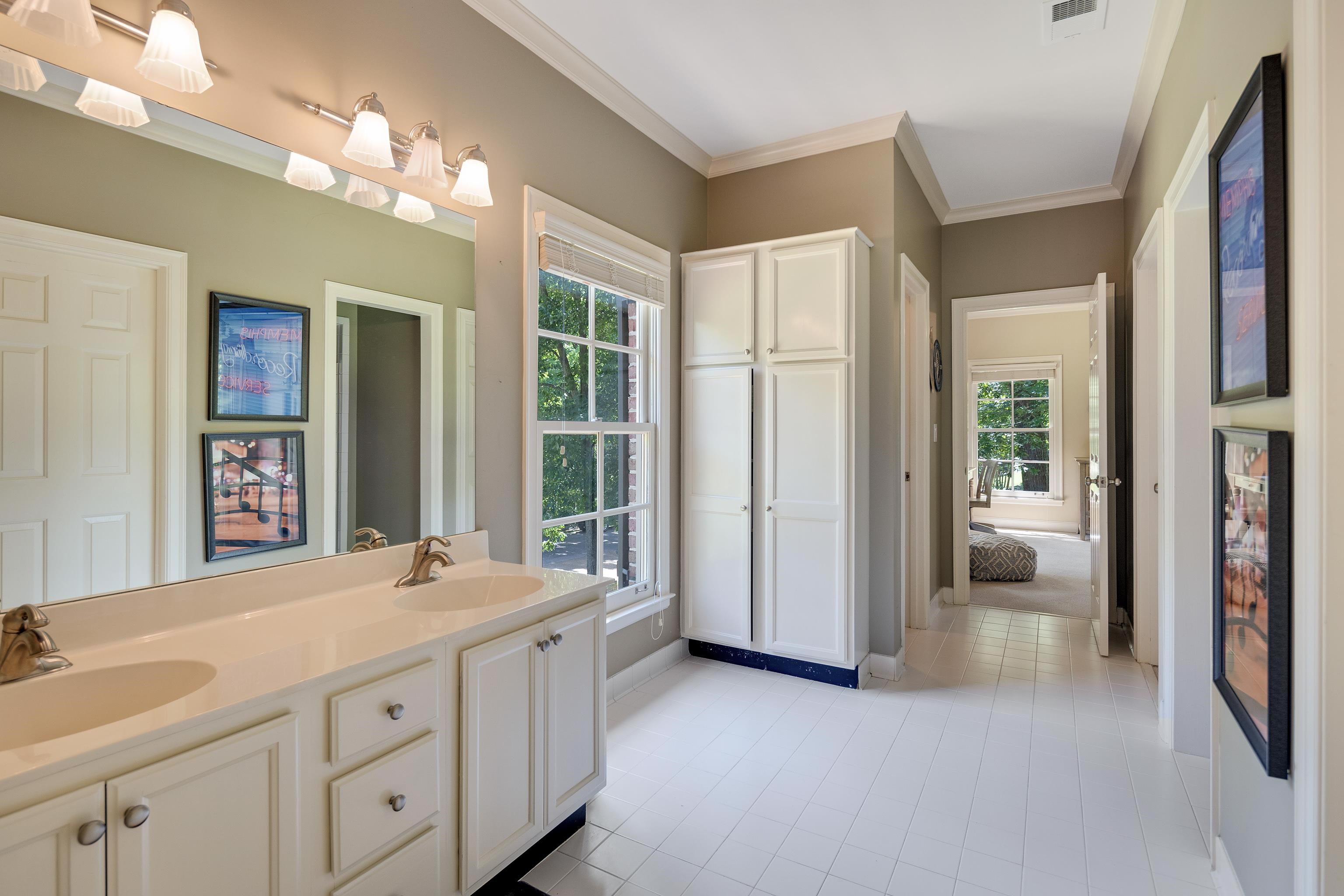 7726 CHAPEL CREEK PKY N