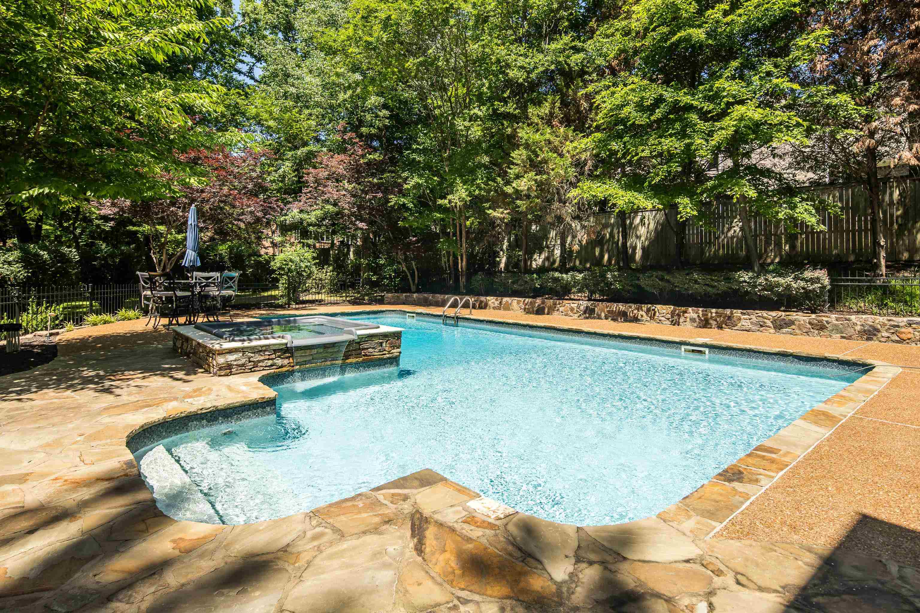 7726 CHAPEL CREEK PKY N