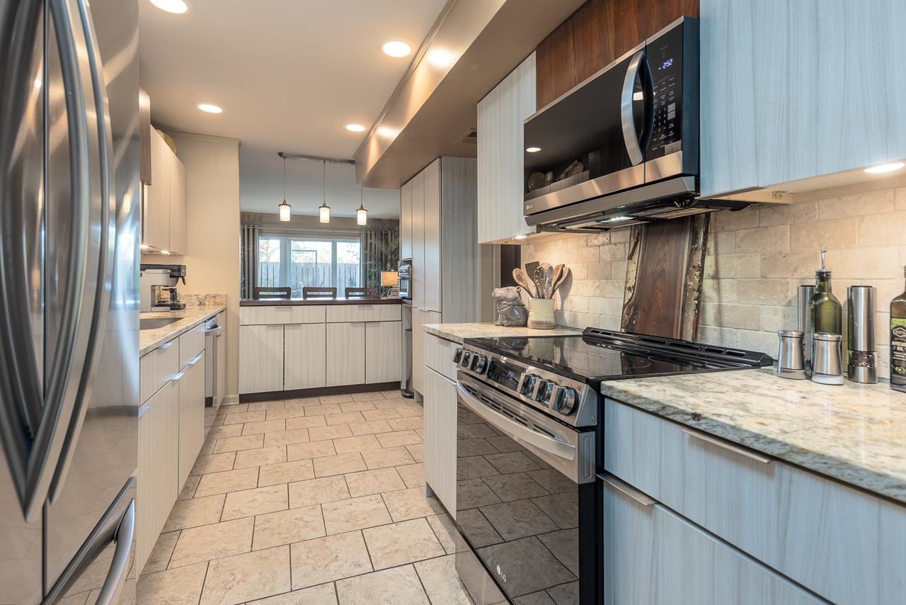 356 CLOVE DR