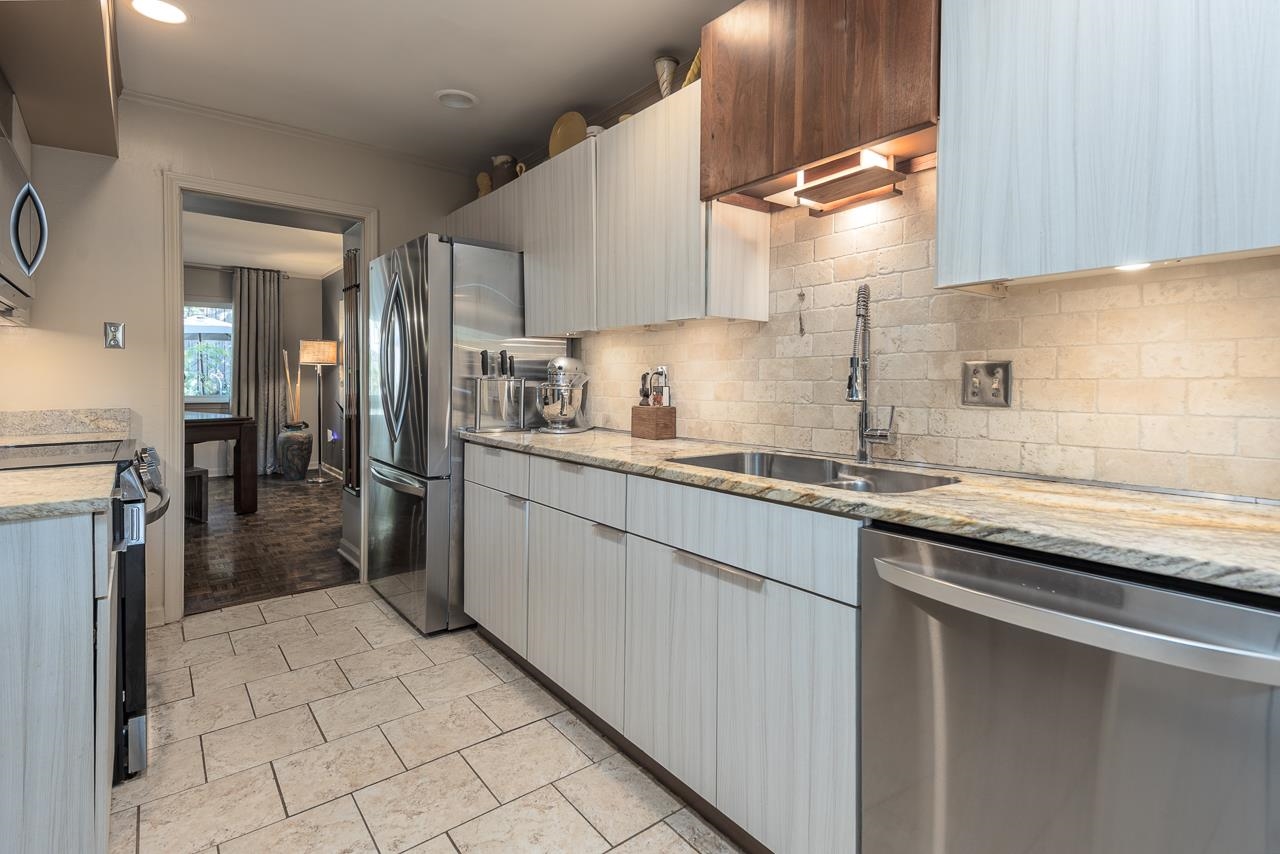 356 CLOVE DR