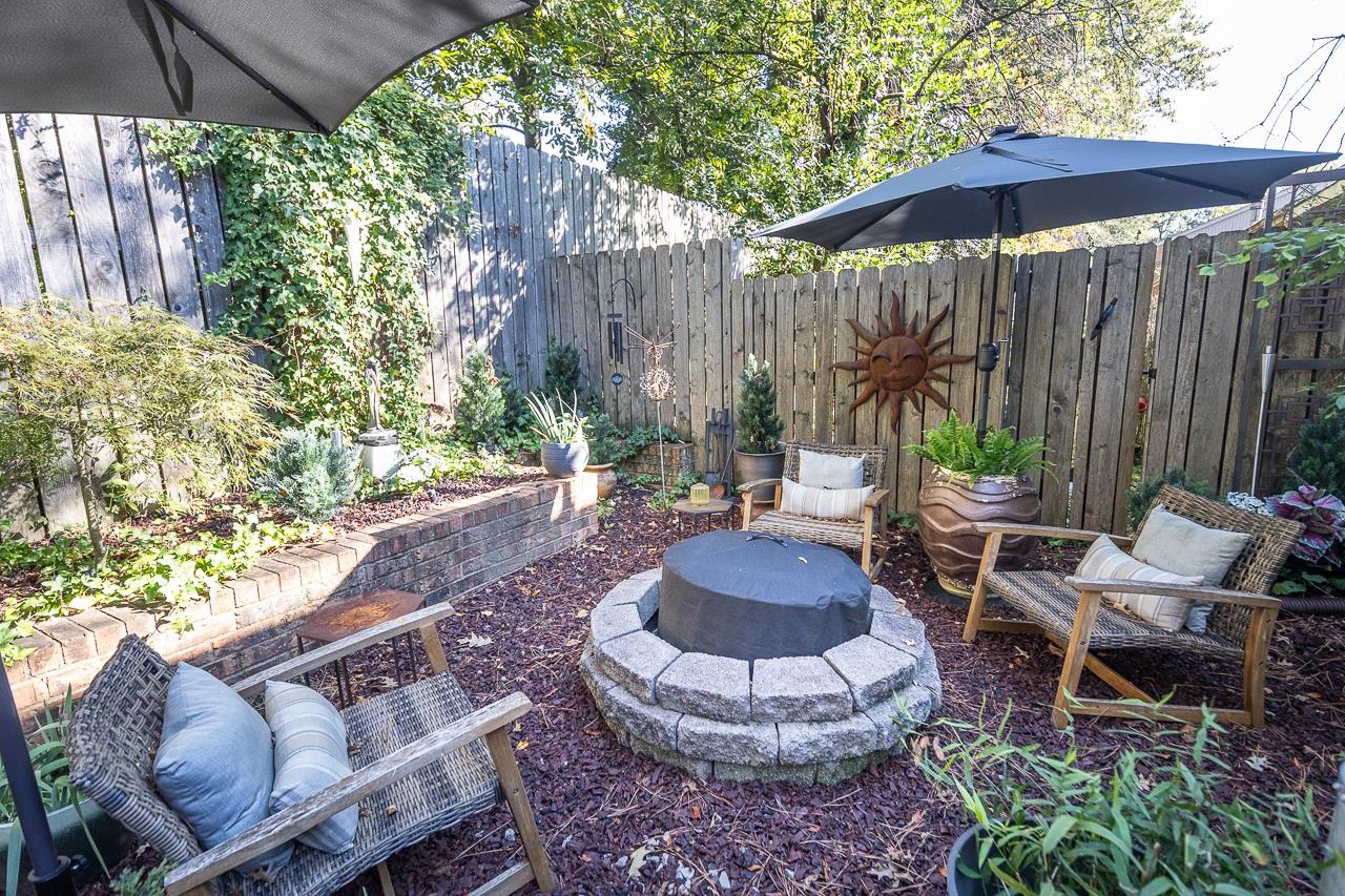 356 CLOVE DR