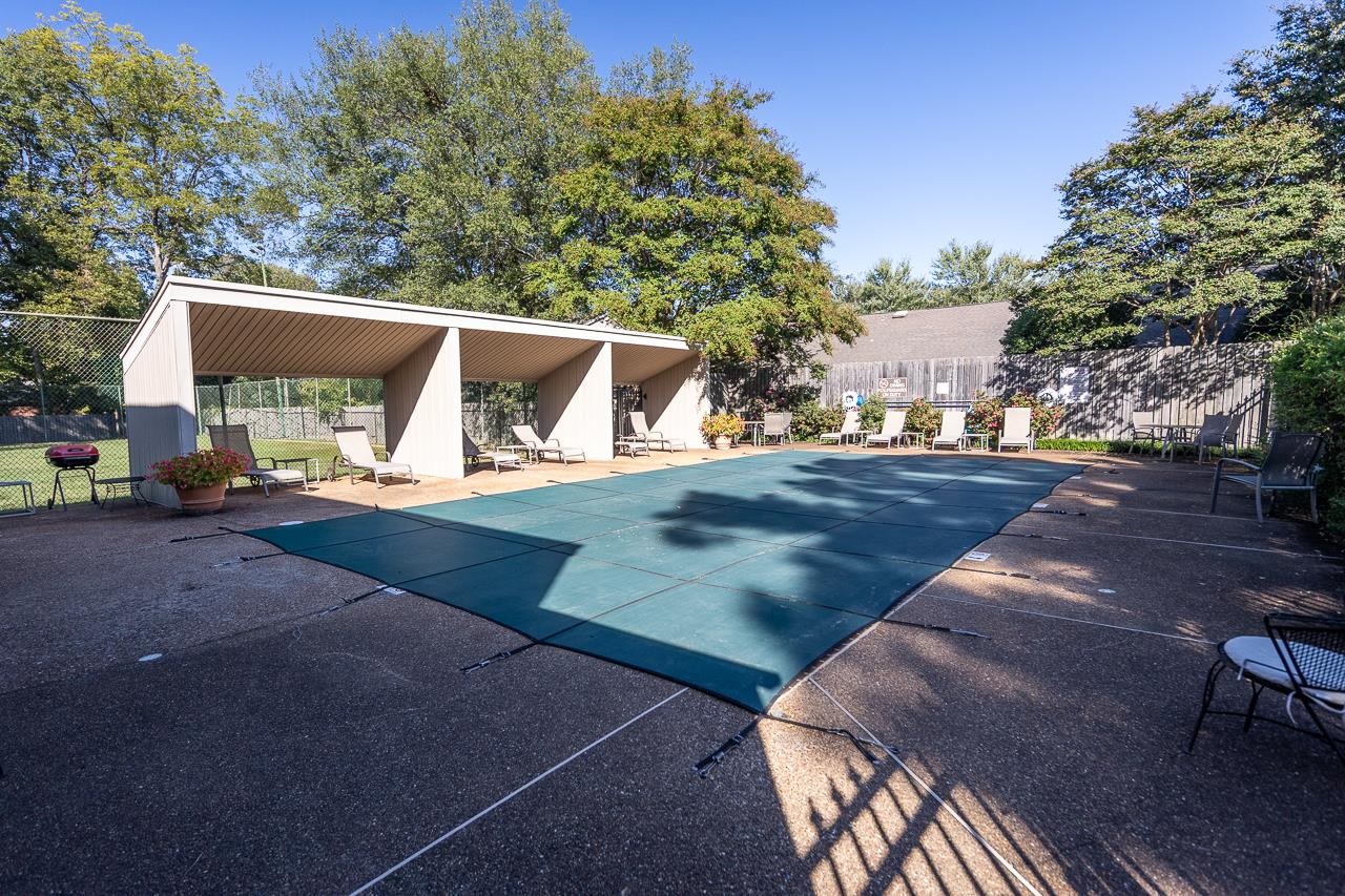 356 CLOVE DR
