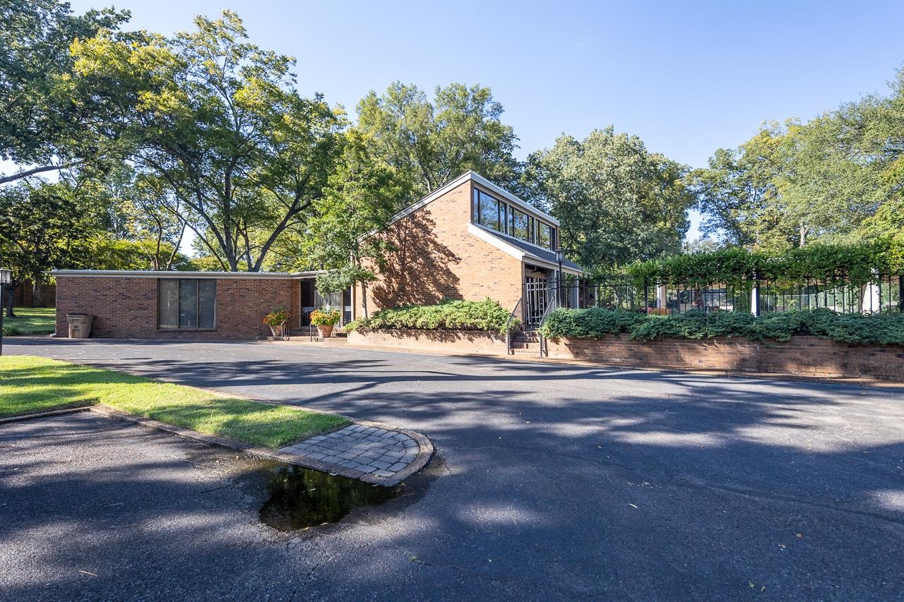 356 CLOVE DR