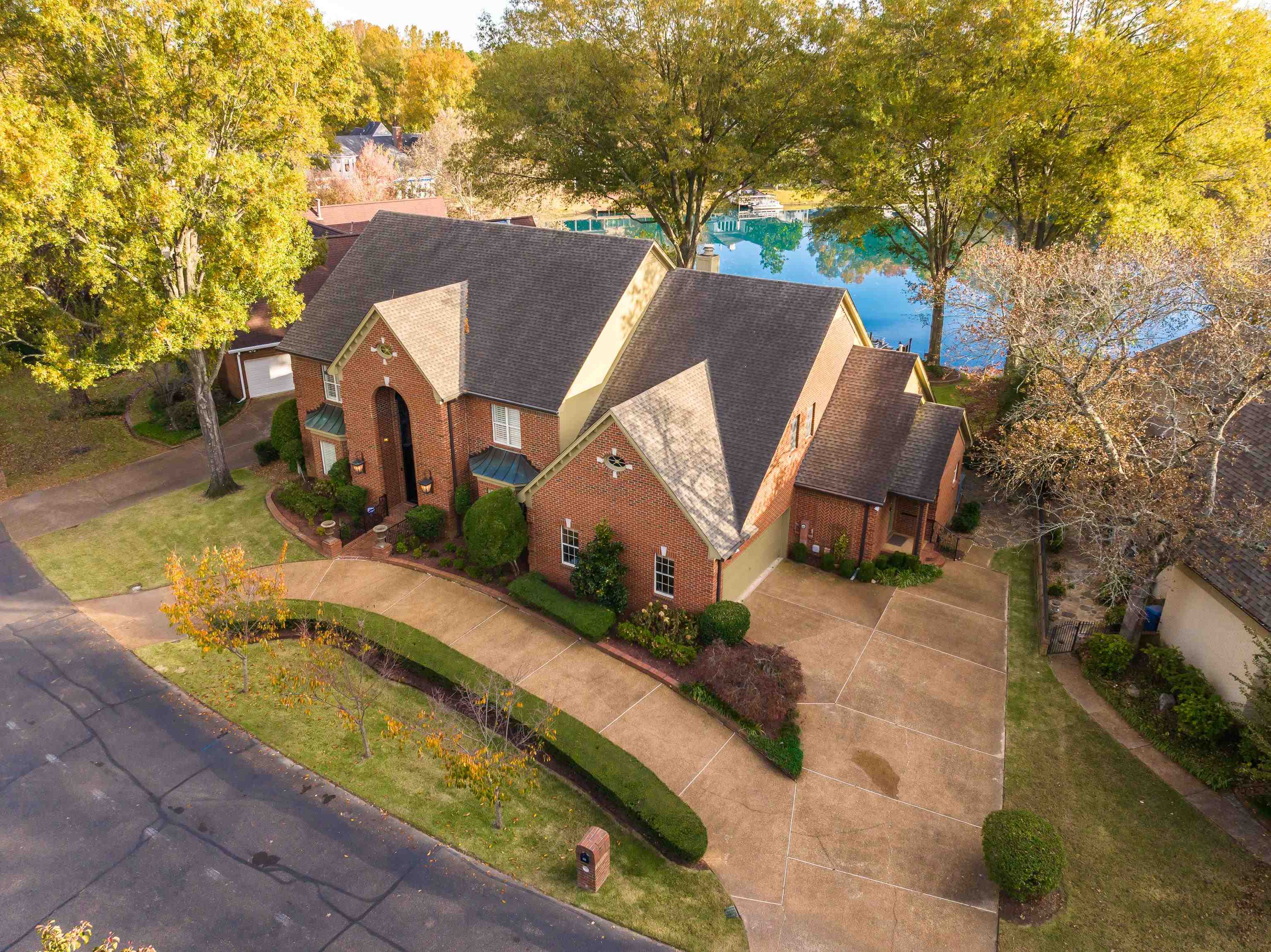 2086 W GLENALDEN DR
