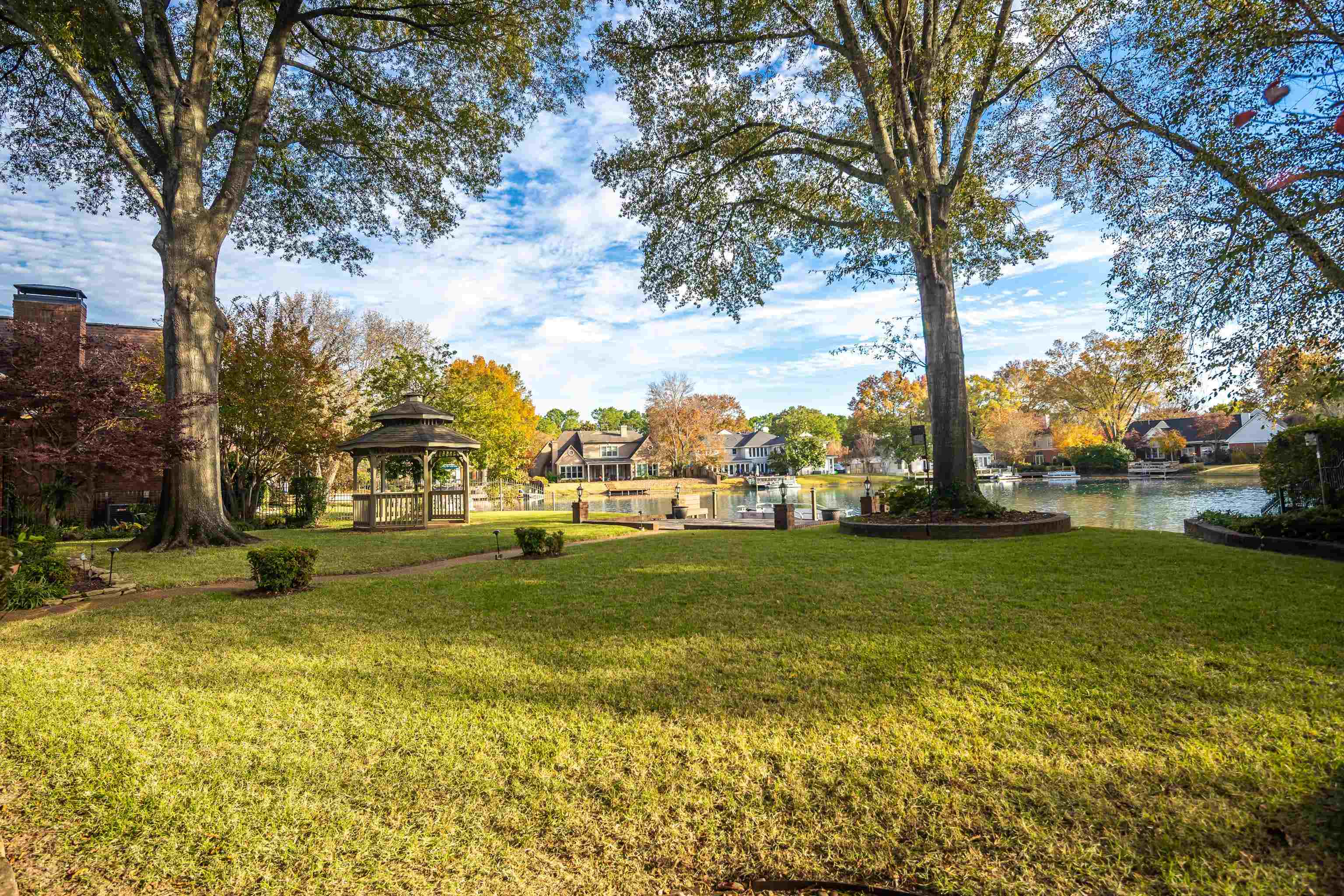 2086 W GLENALDEN DR