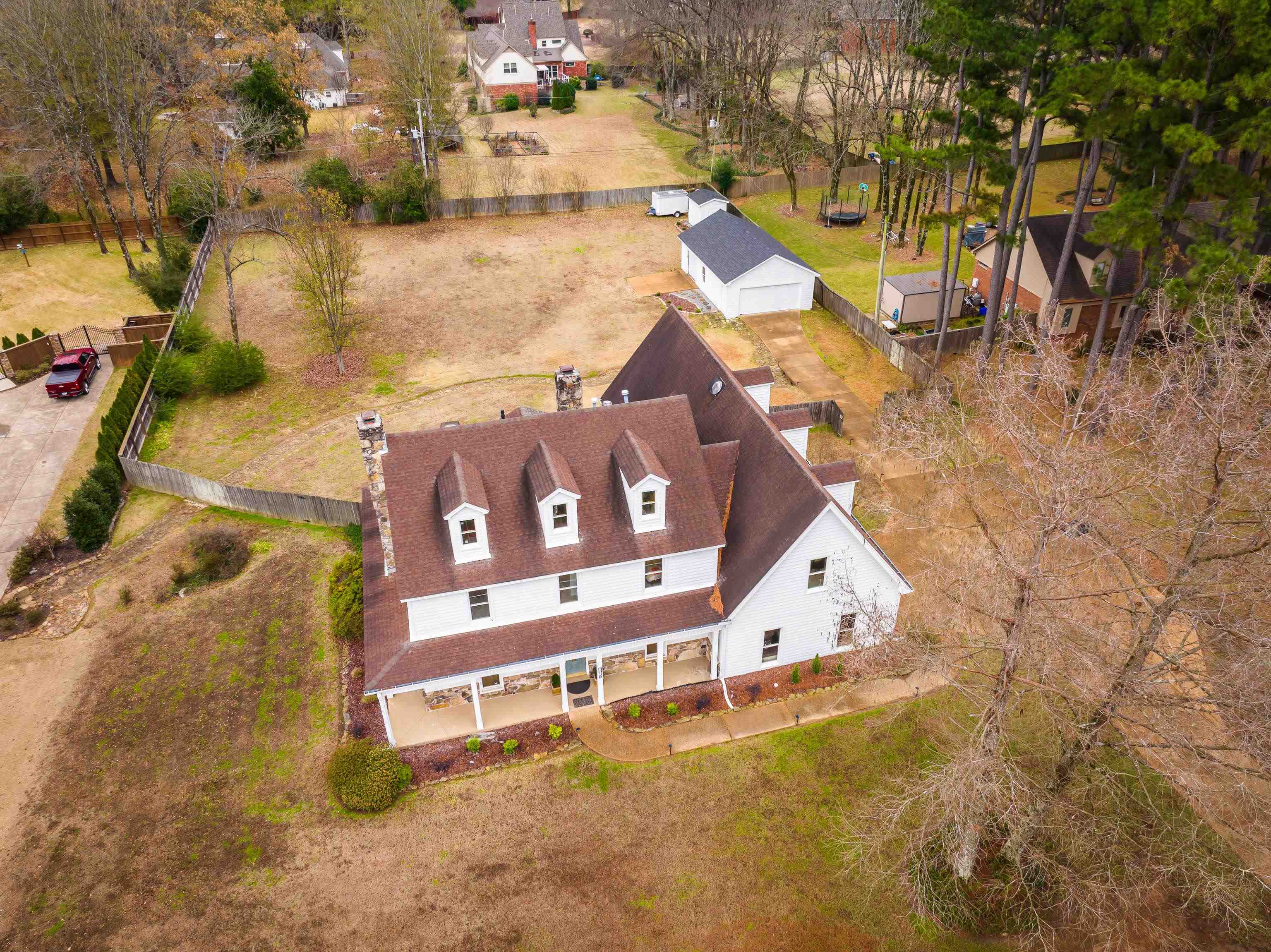 3056 COUNTRY PLACE DR W