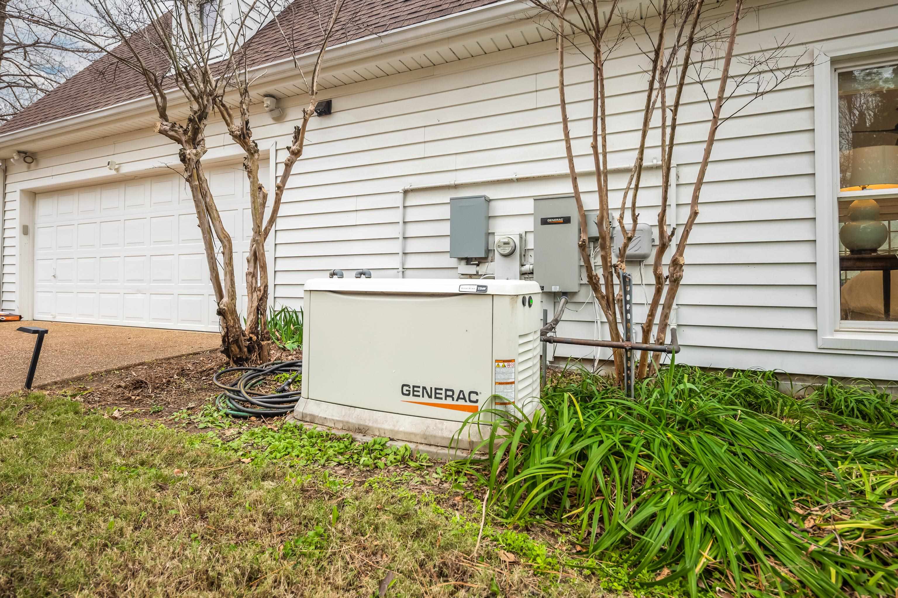 3056 COUNTRY PLACE DR W