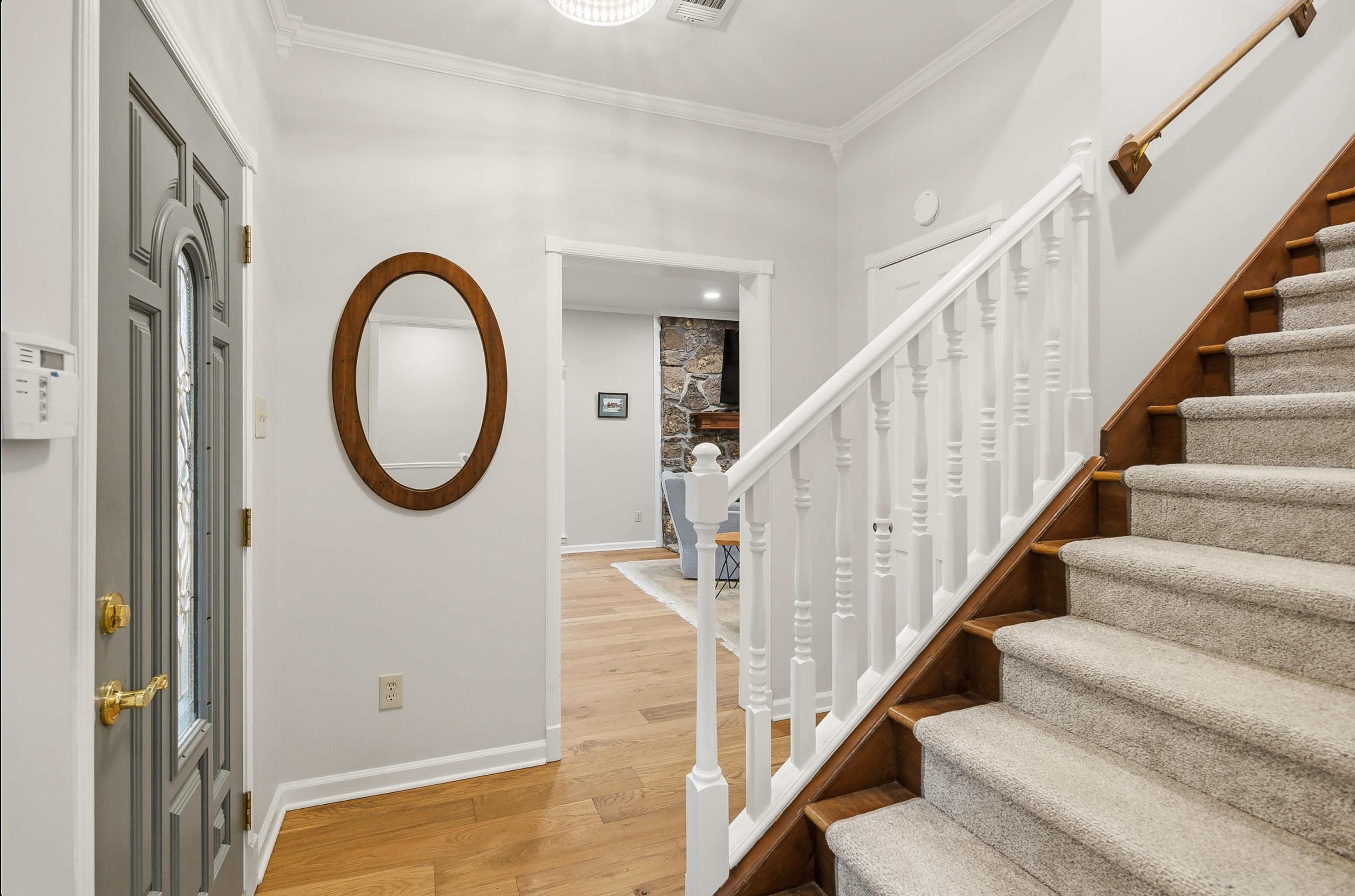 3056 COUNTRY PLACE DR W