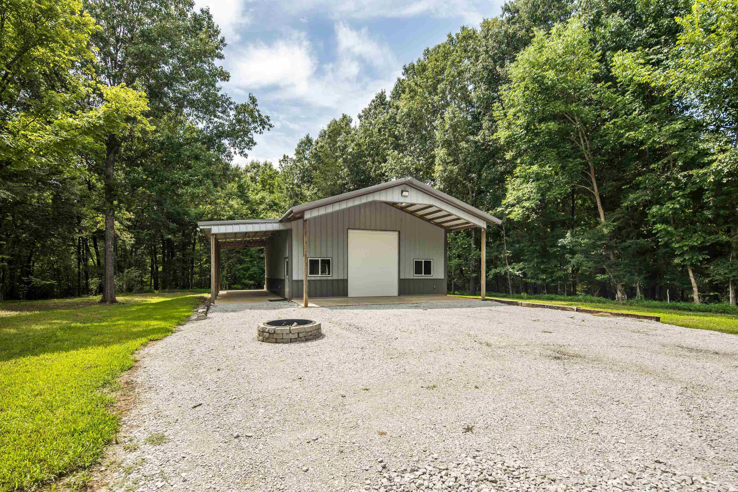 2720 DONELSON DR