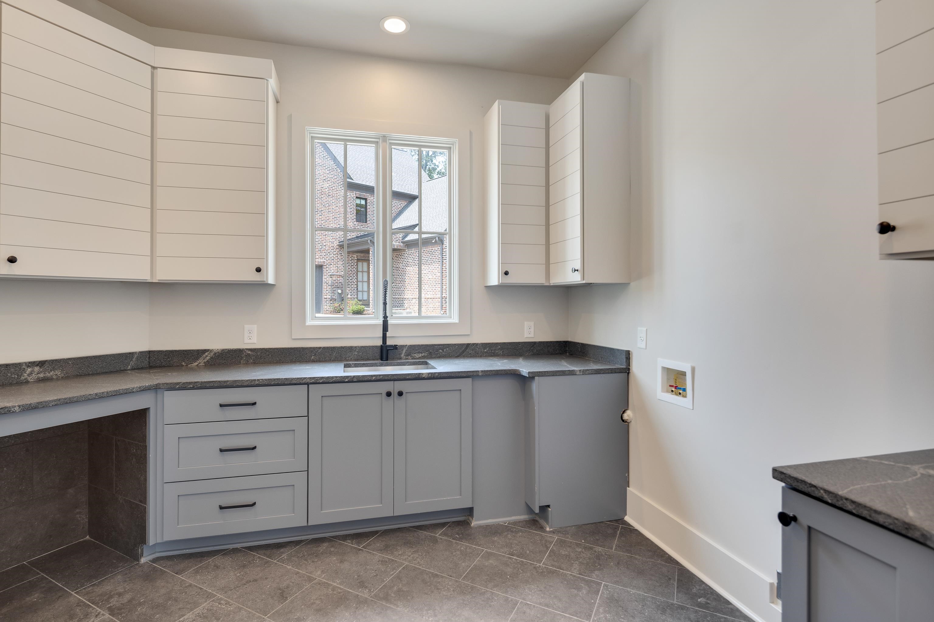 3024 CHAPEL WOODS CV