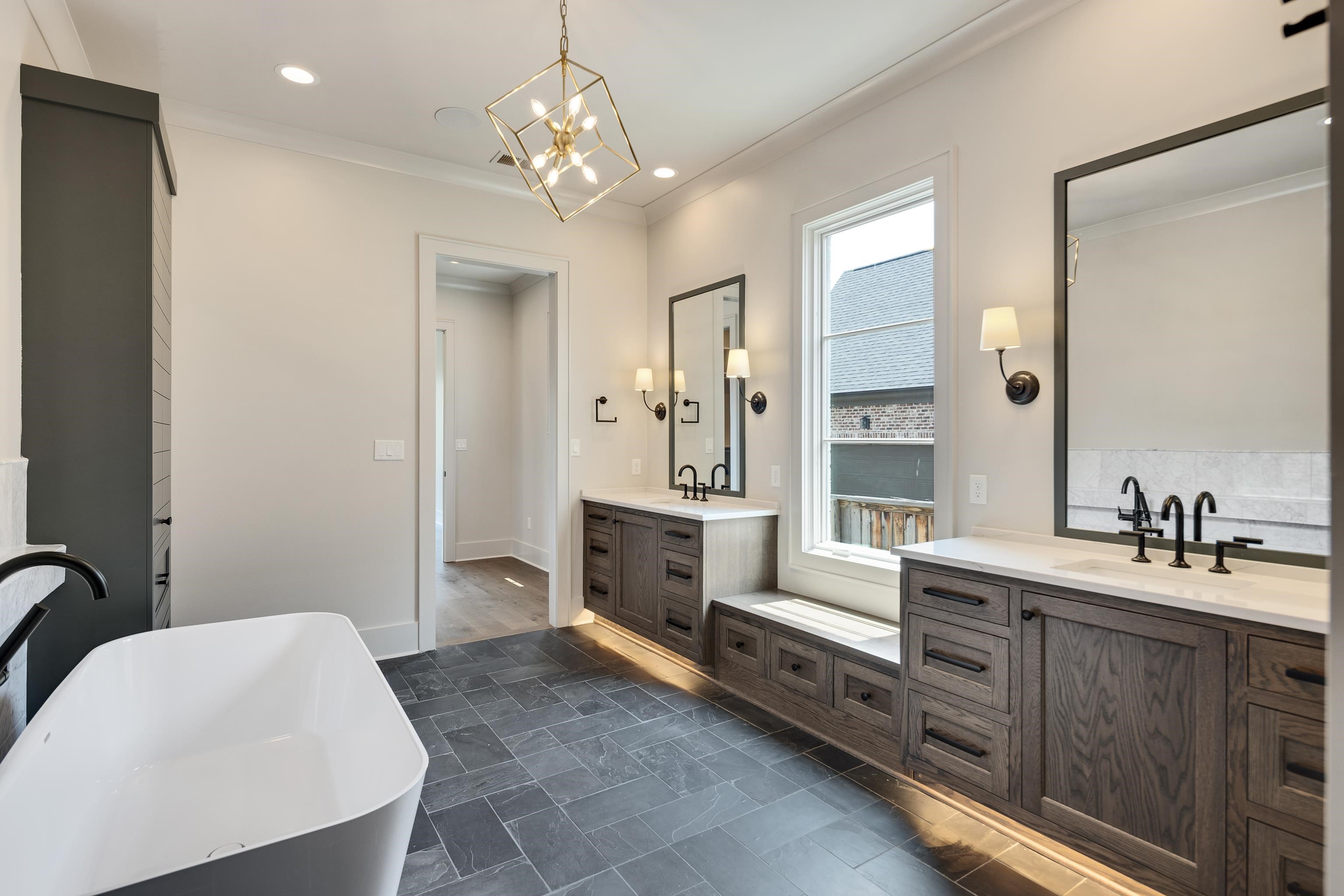 3024 CHAPEL WOODS CV