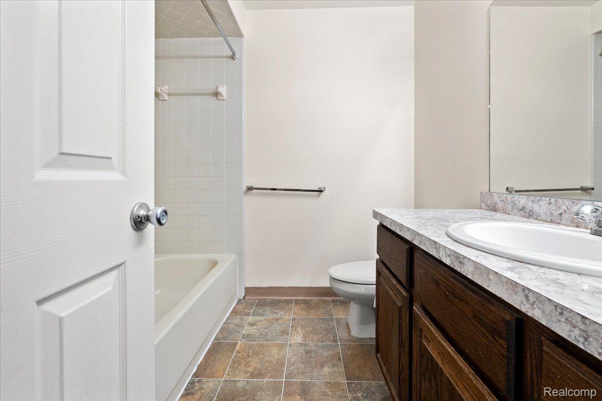 37447 STONEGATE Circle