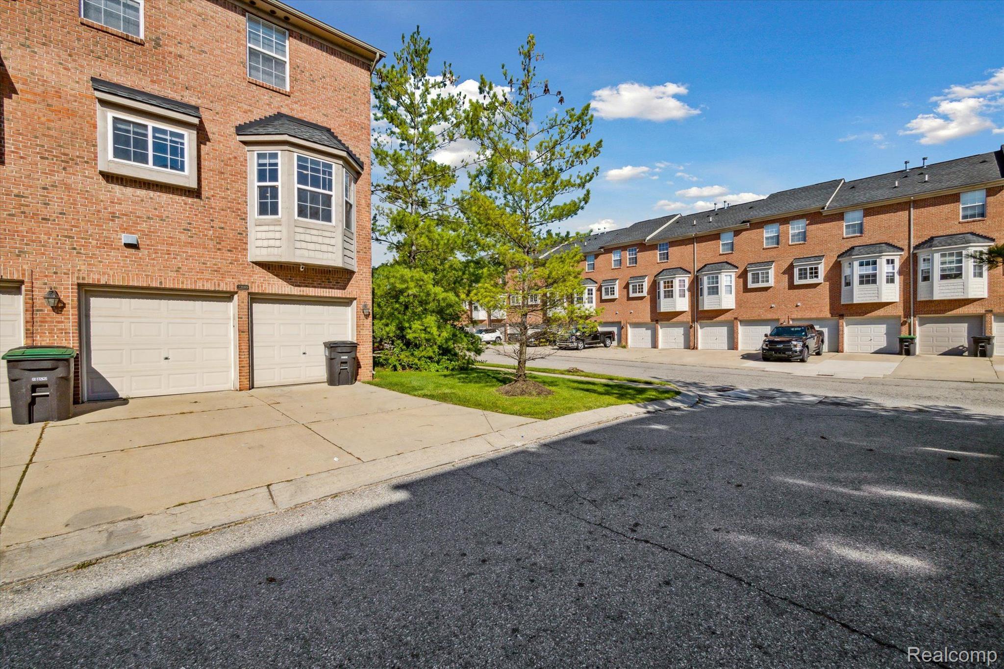 22089 PARKVIEW Drive