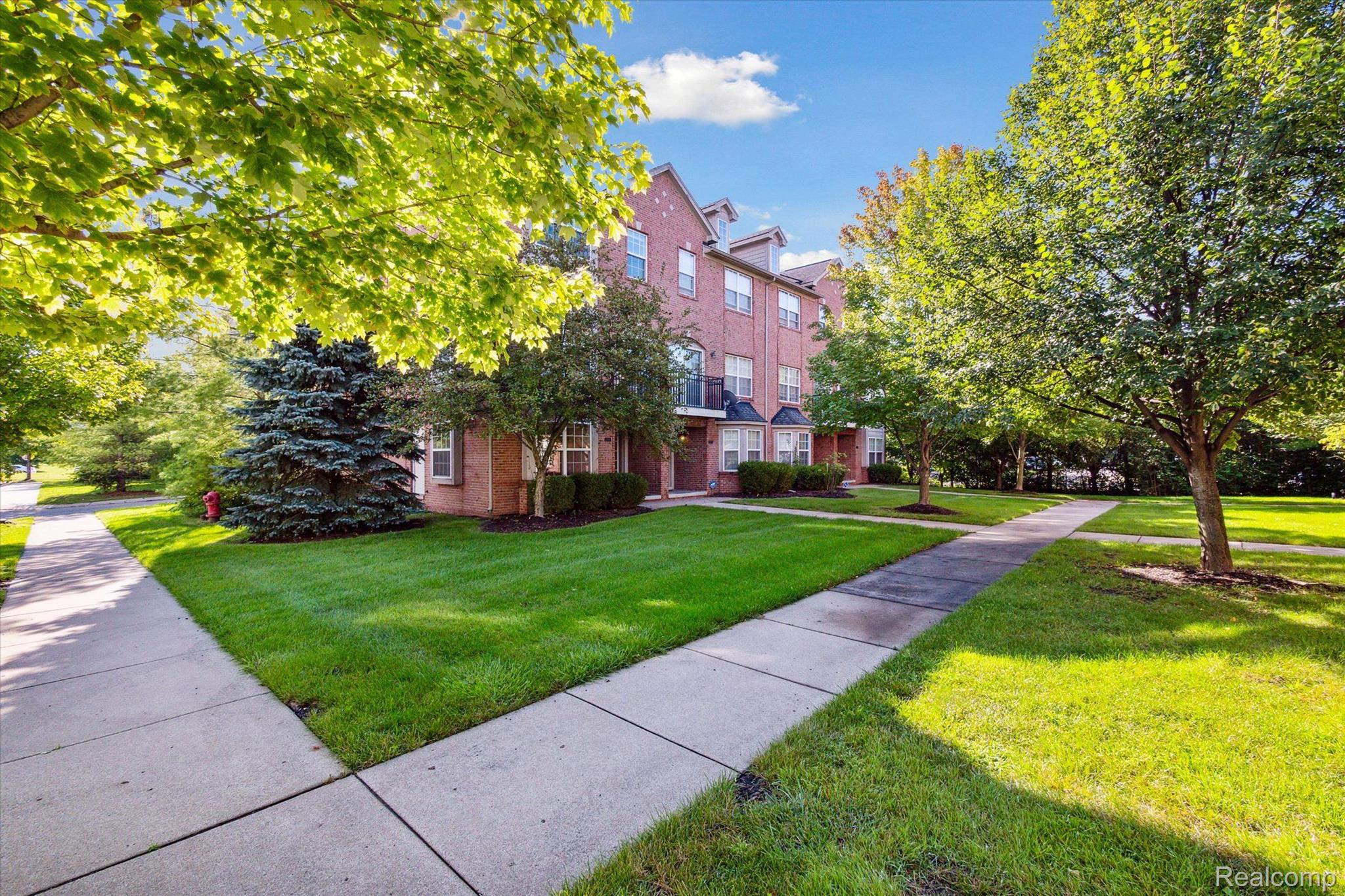 22089 PARKVIEW Drive