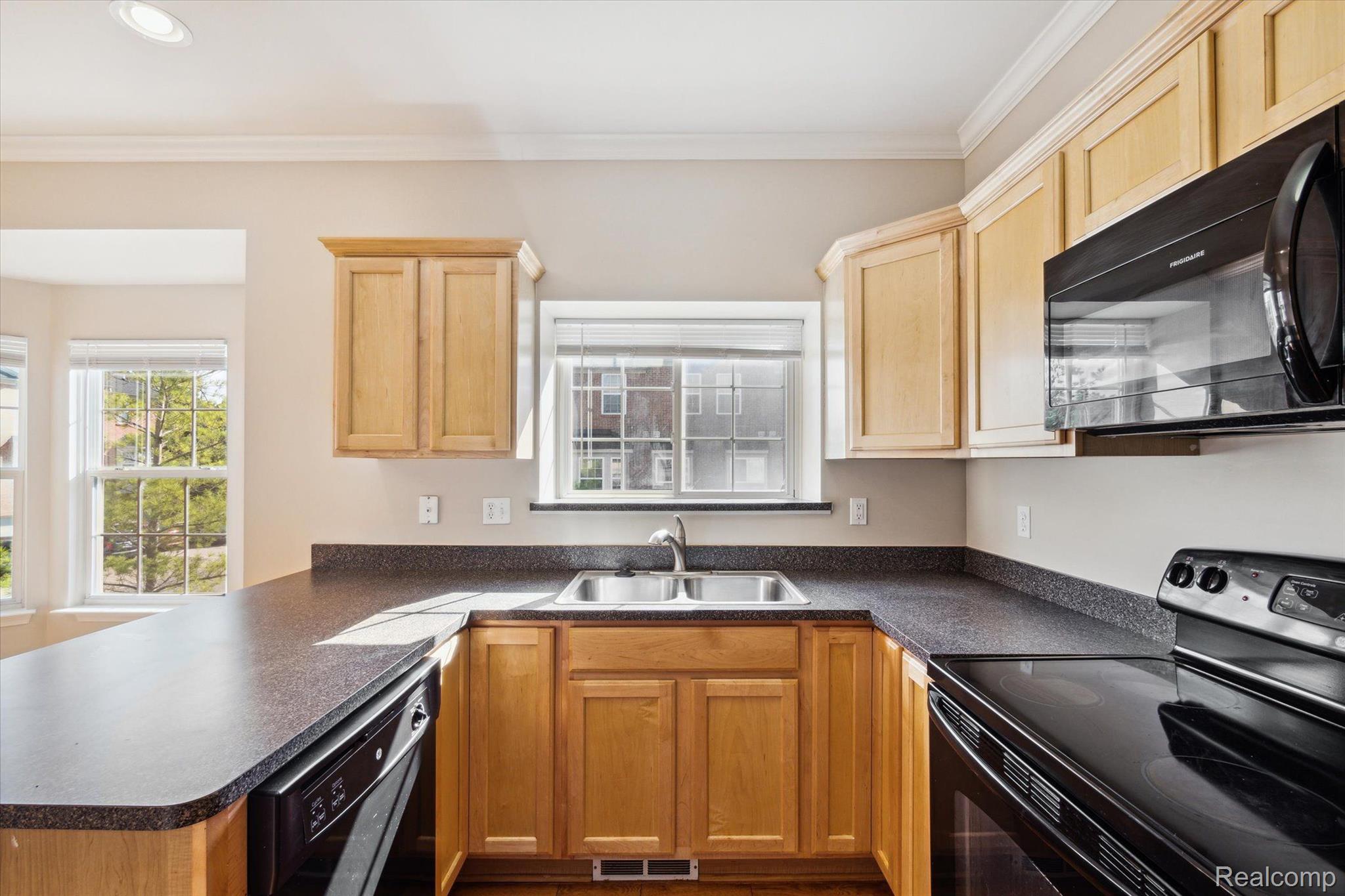 22089 PARKVIEW Drive