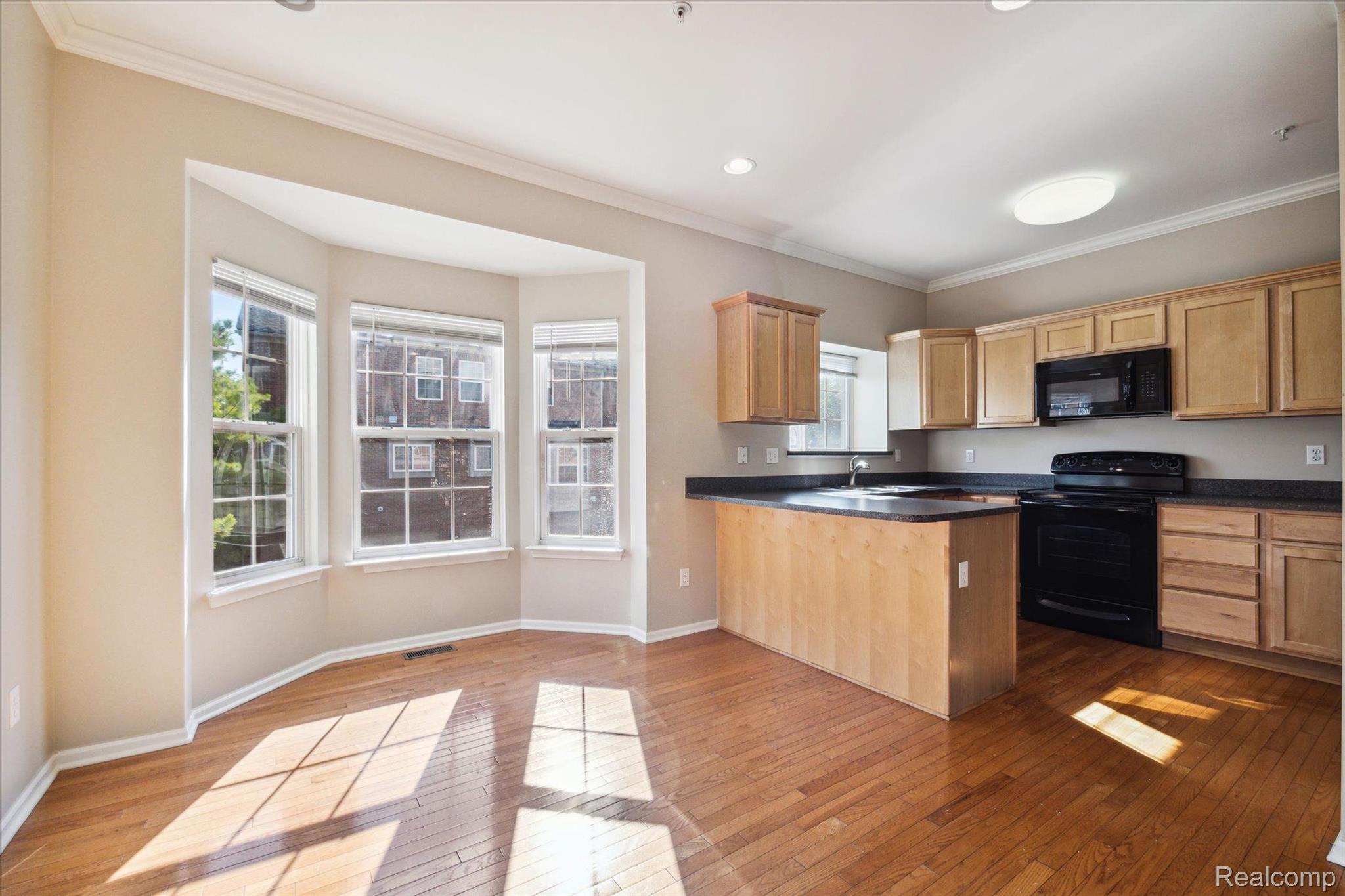 22021 PARKVIEW Drive