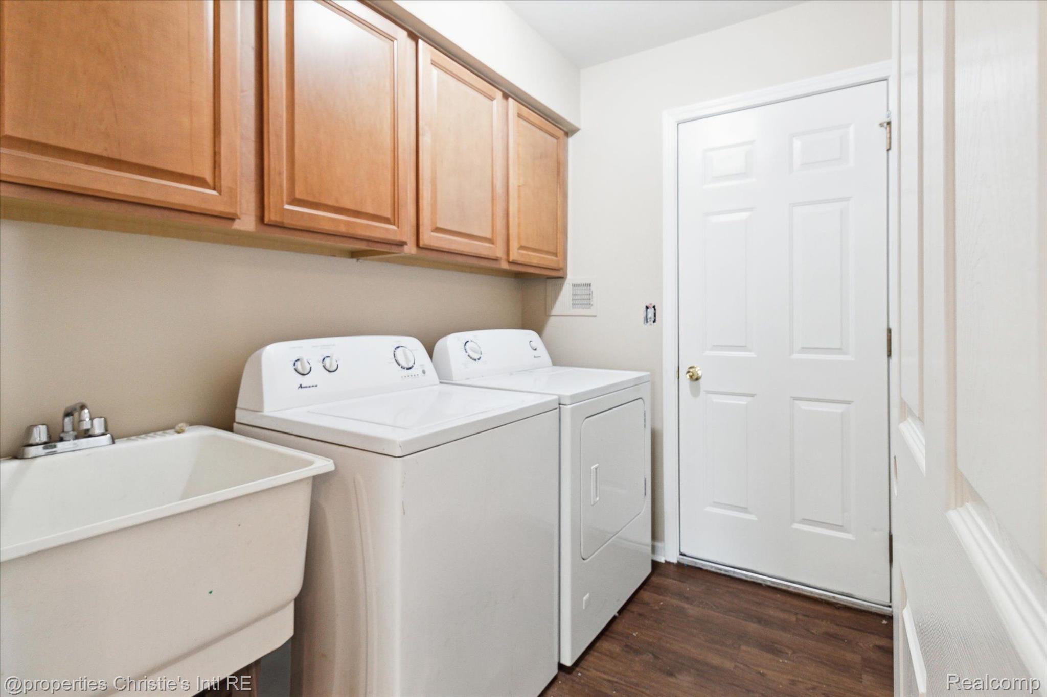 22837 WOODCREEK Drive