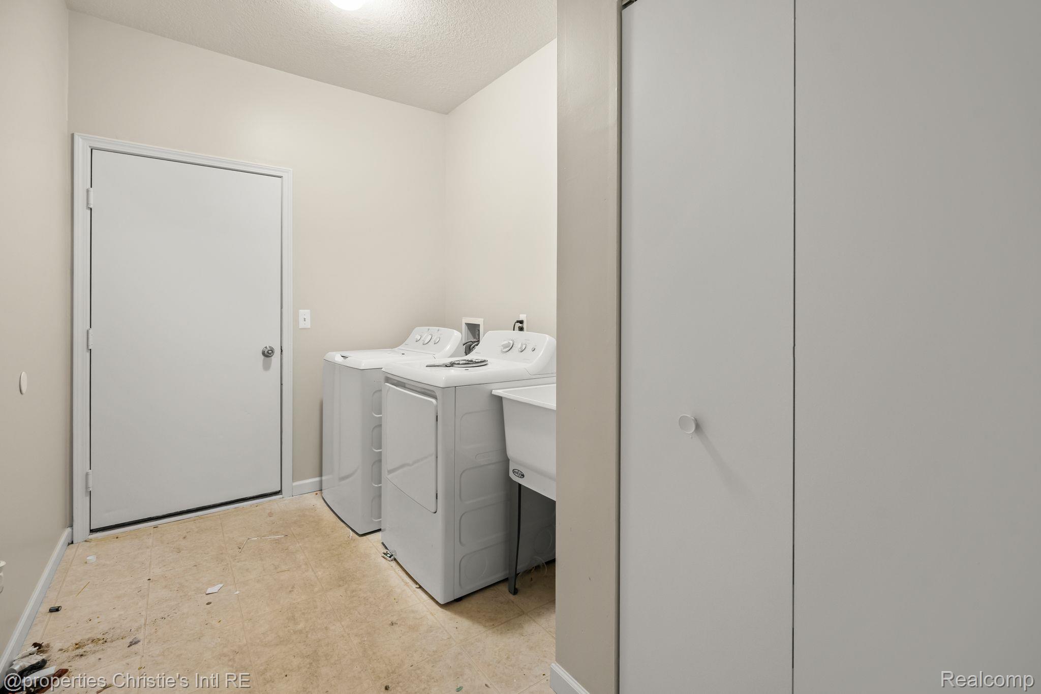 23434 RIDGEVIEW Street