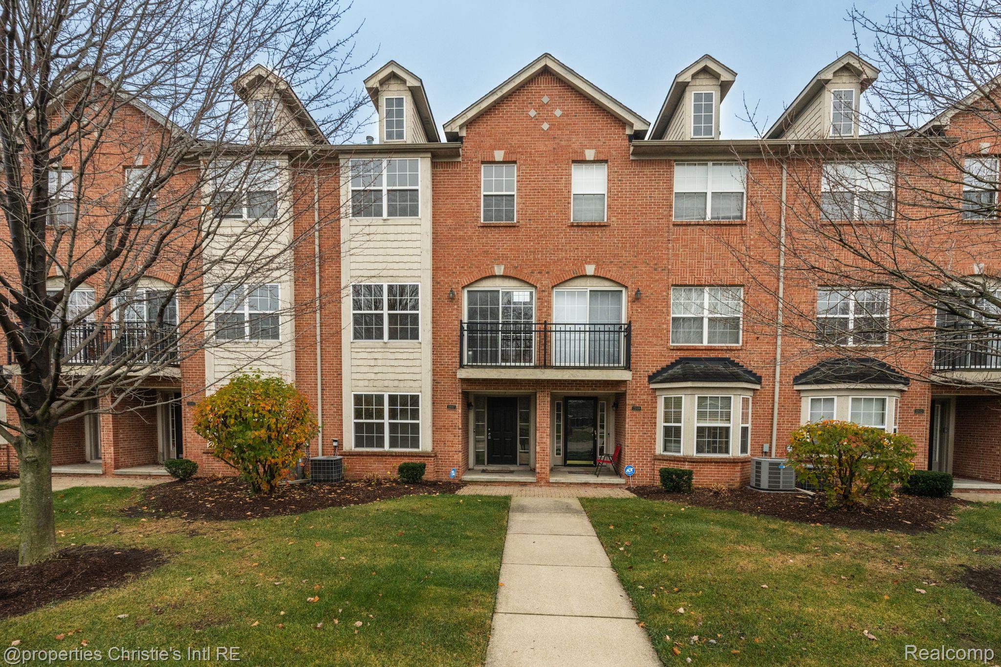 22017 PARKVIEW Drive