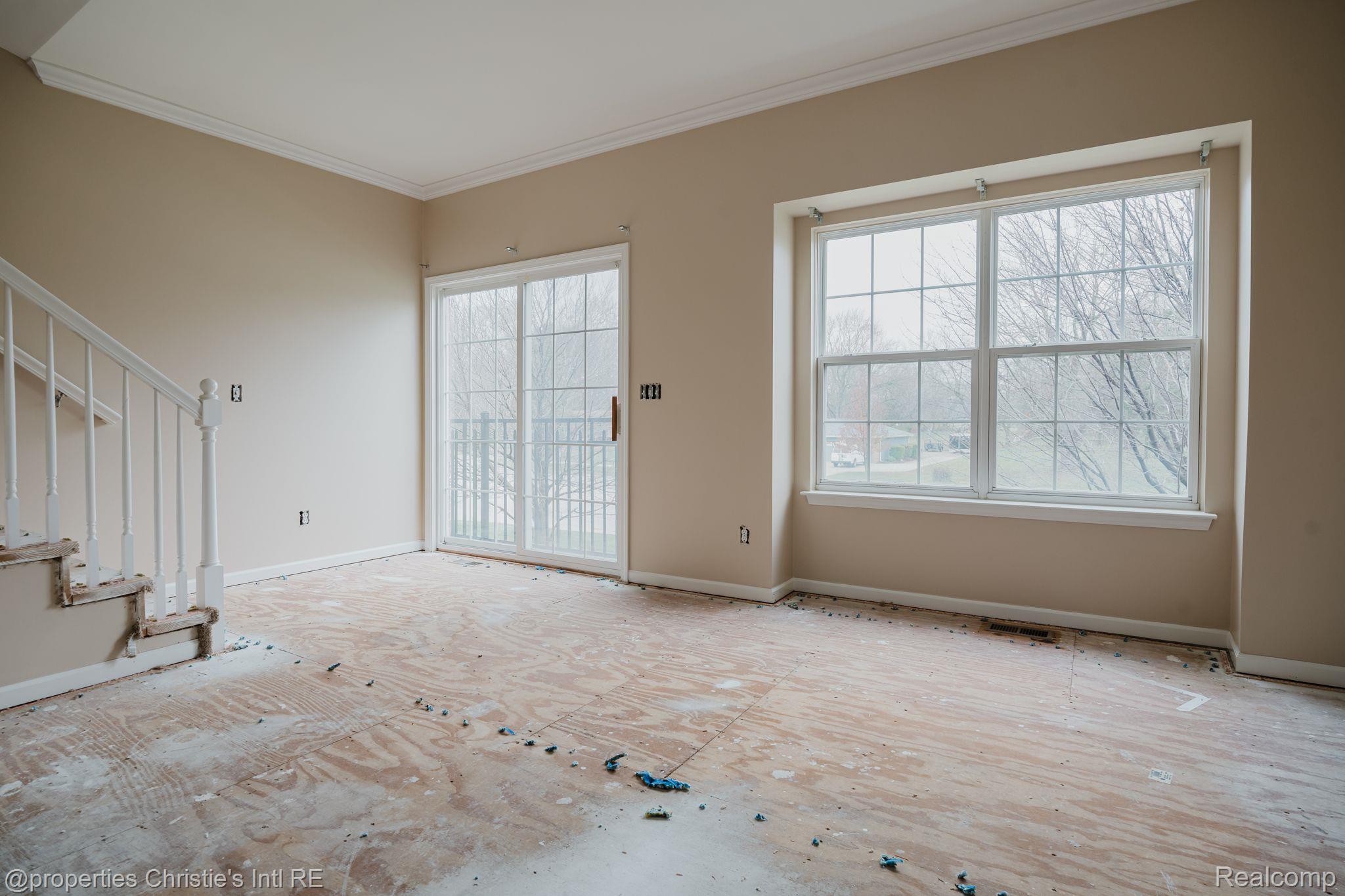 22017 PARKVIEW Drive