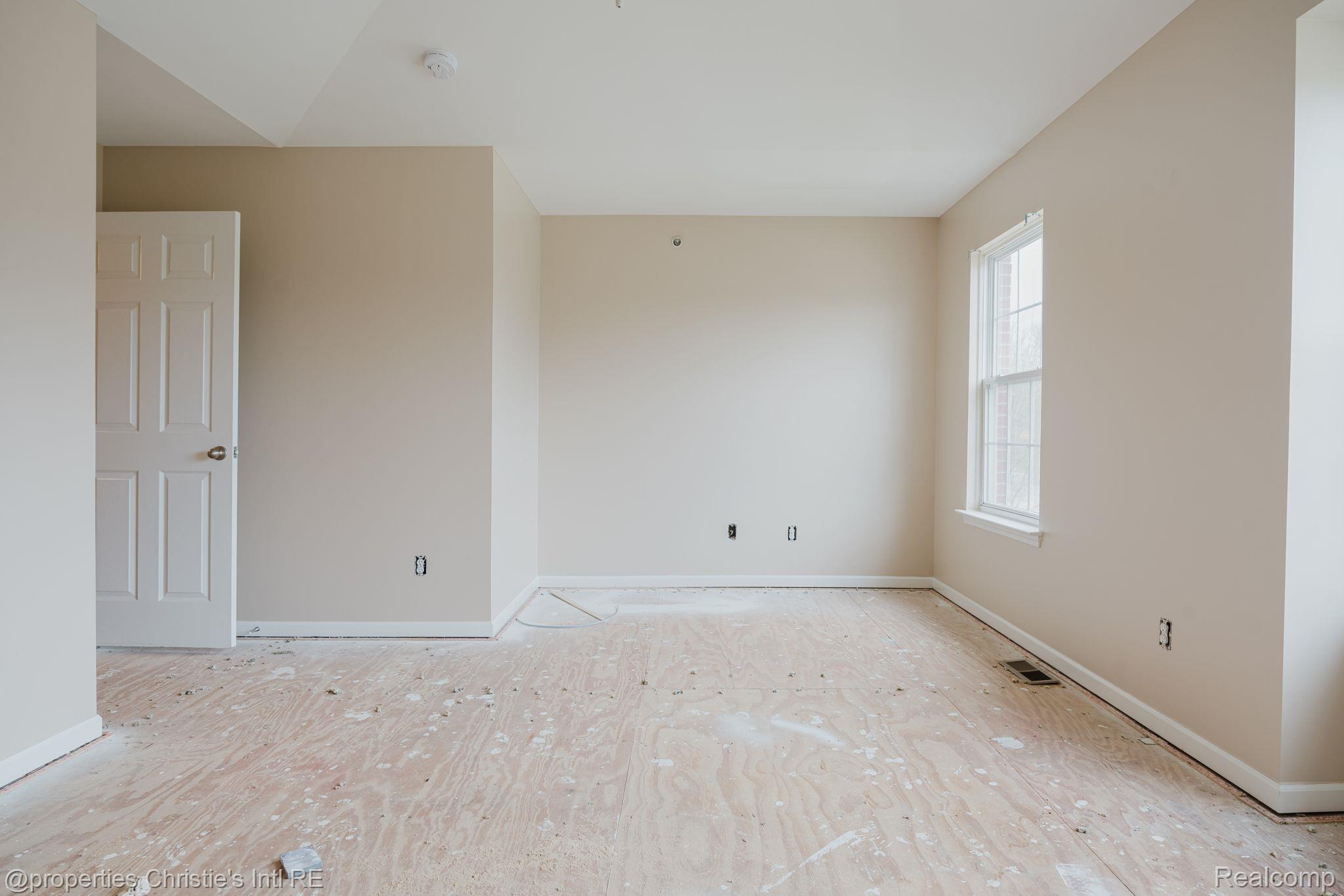 22017 PARKVIEW Drive