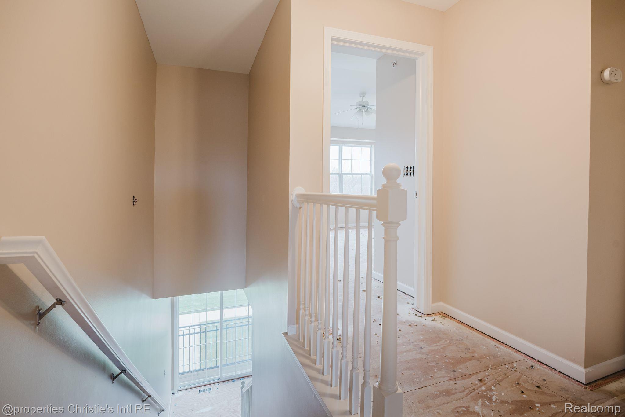 22017 PARKVIEW Drive