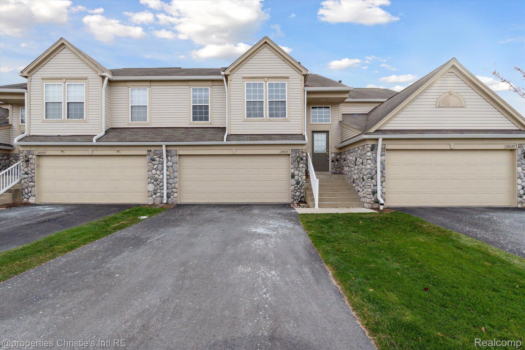 26637 KIRKWAY Circle