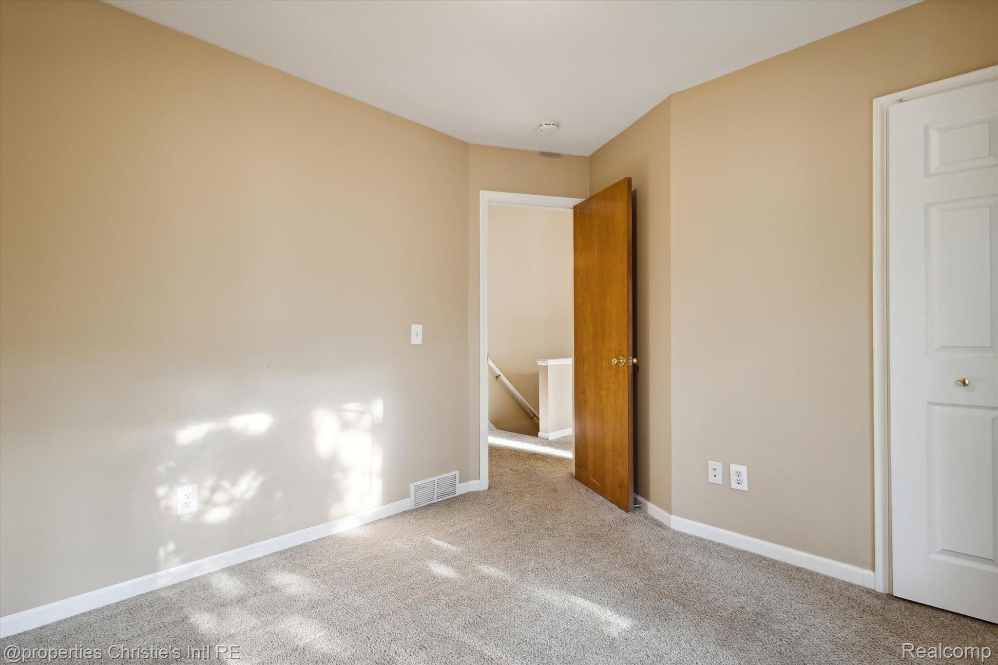 6558 PONTIAC LAKE Road