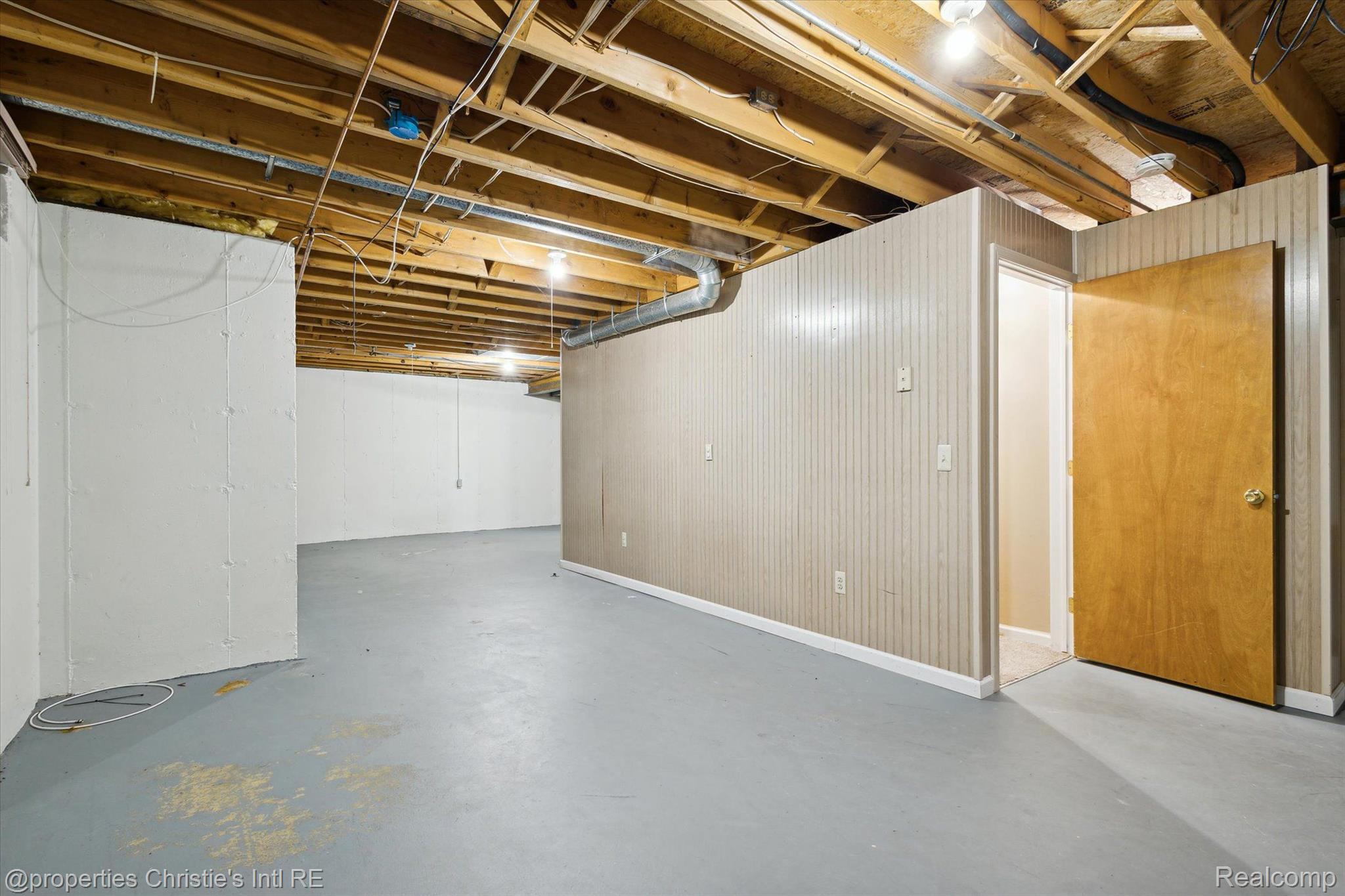 6558 PONTIAC LAKE Road