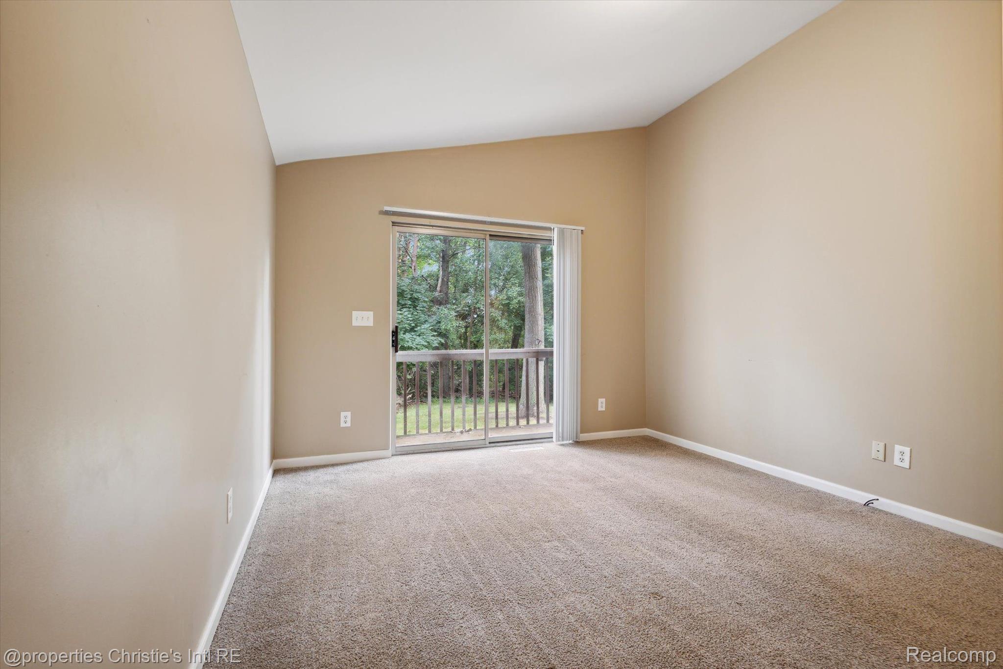 6558 PONTIAC LAKE Road