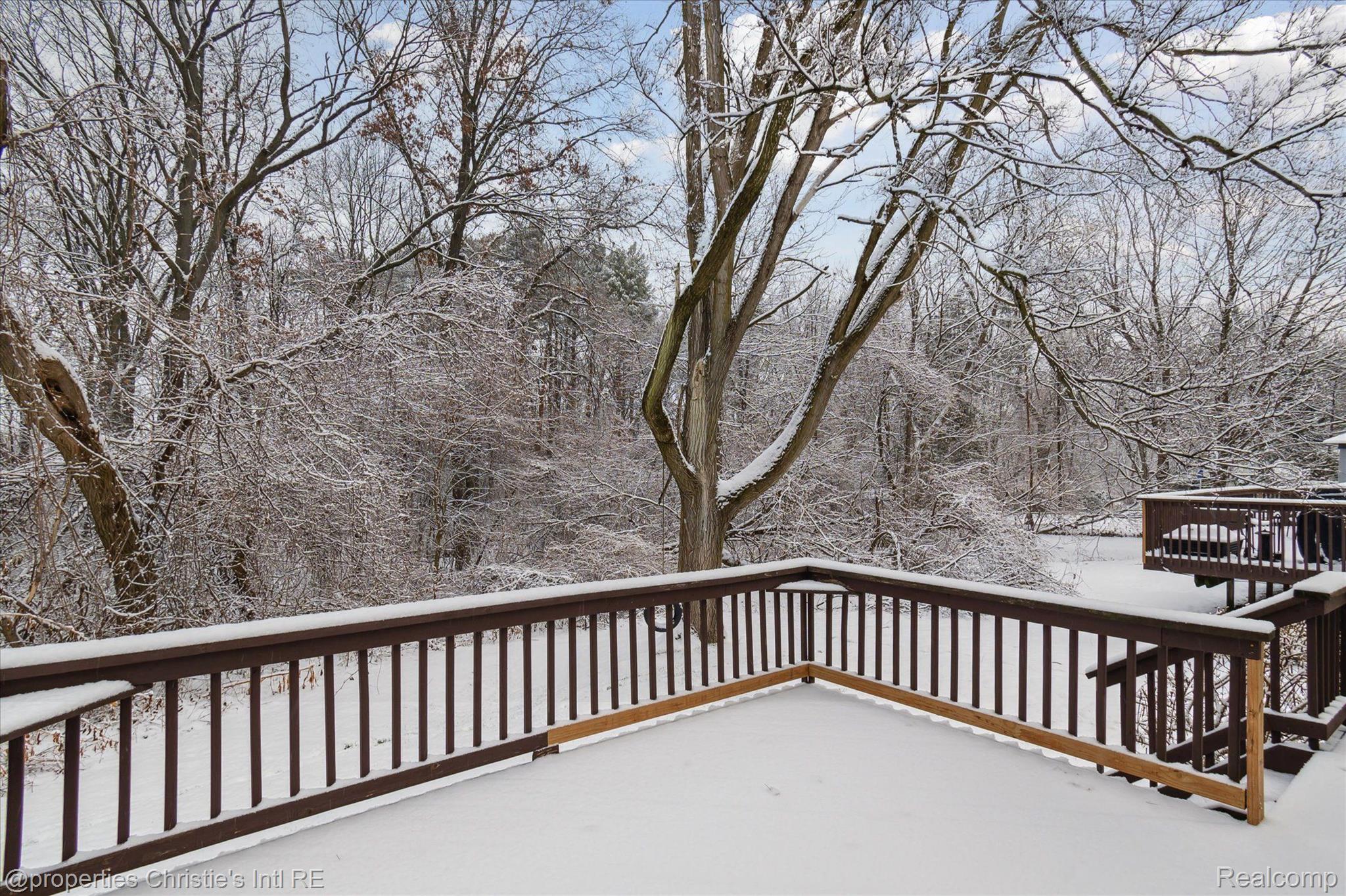 6558 PONTIAC LAKE Road