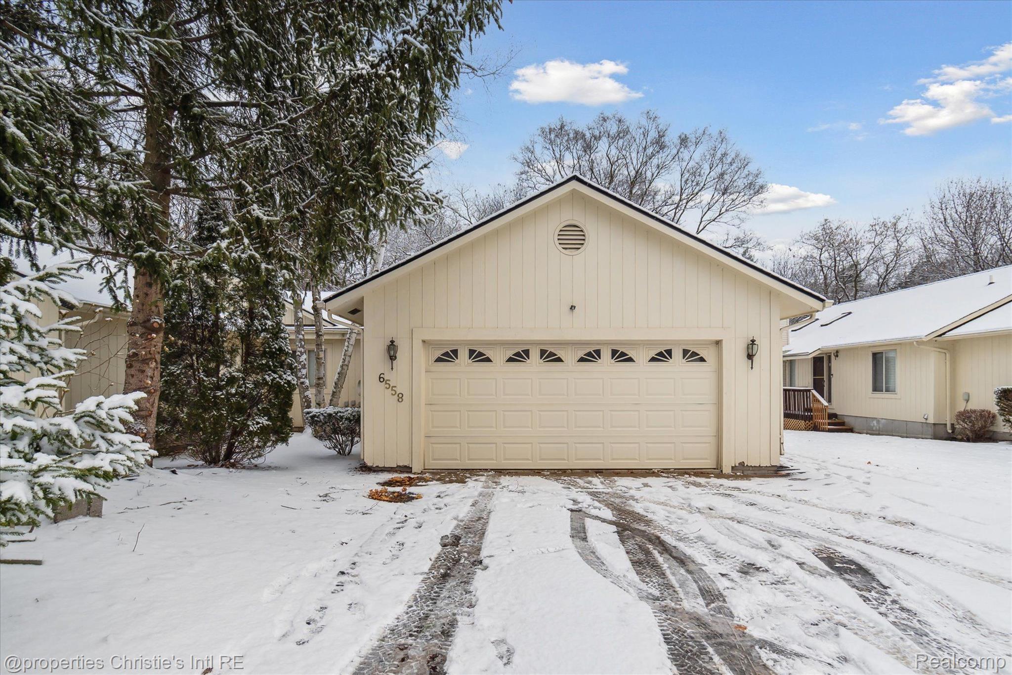 6558 PONTIAC LAKE Road