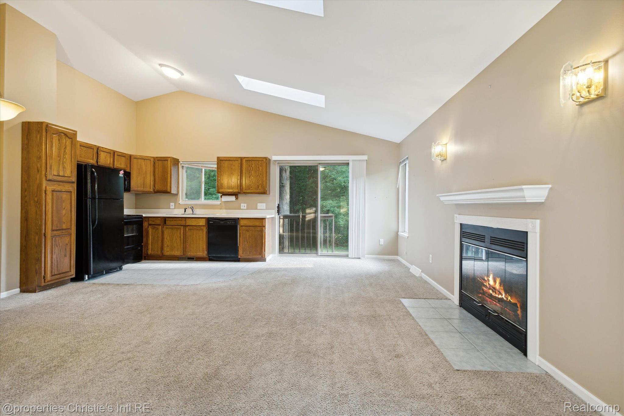 6558 PONTIAC LAKE Road