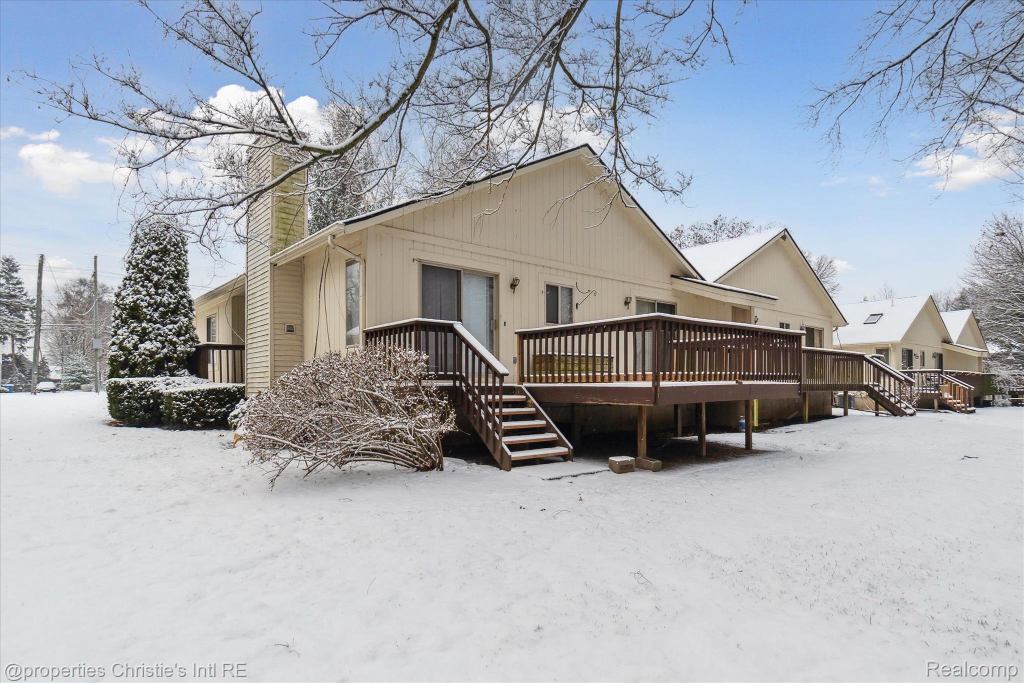 6558 PONTIAC LAKE Road