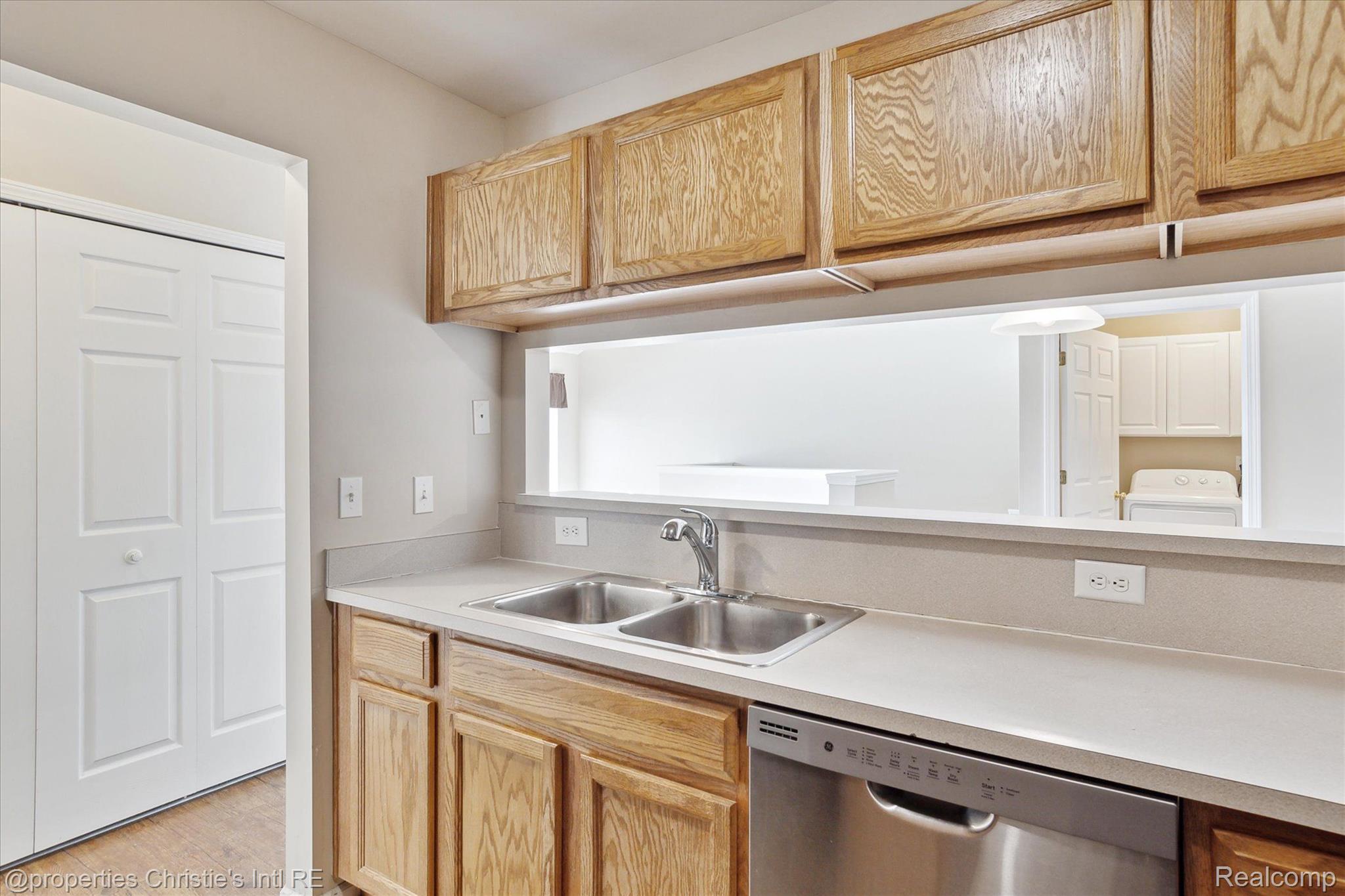 22077 FAIRLANE Boulevard