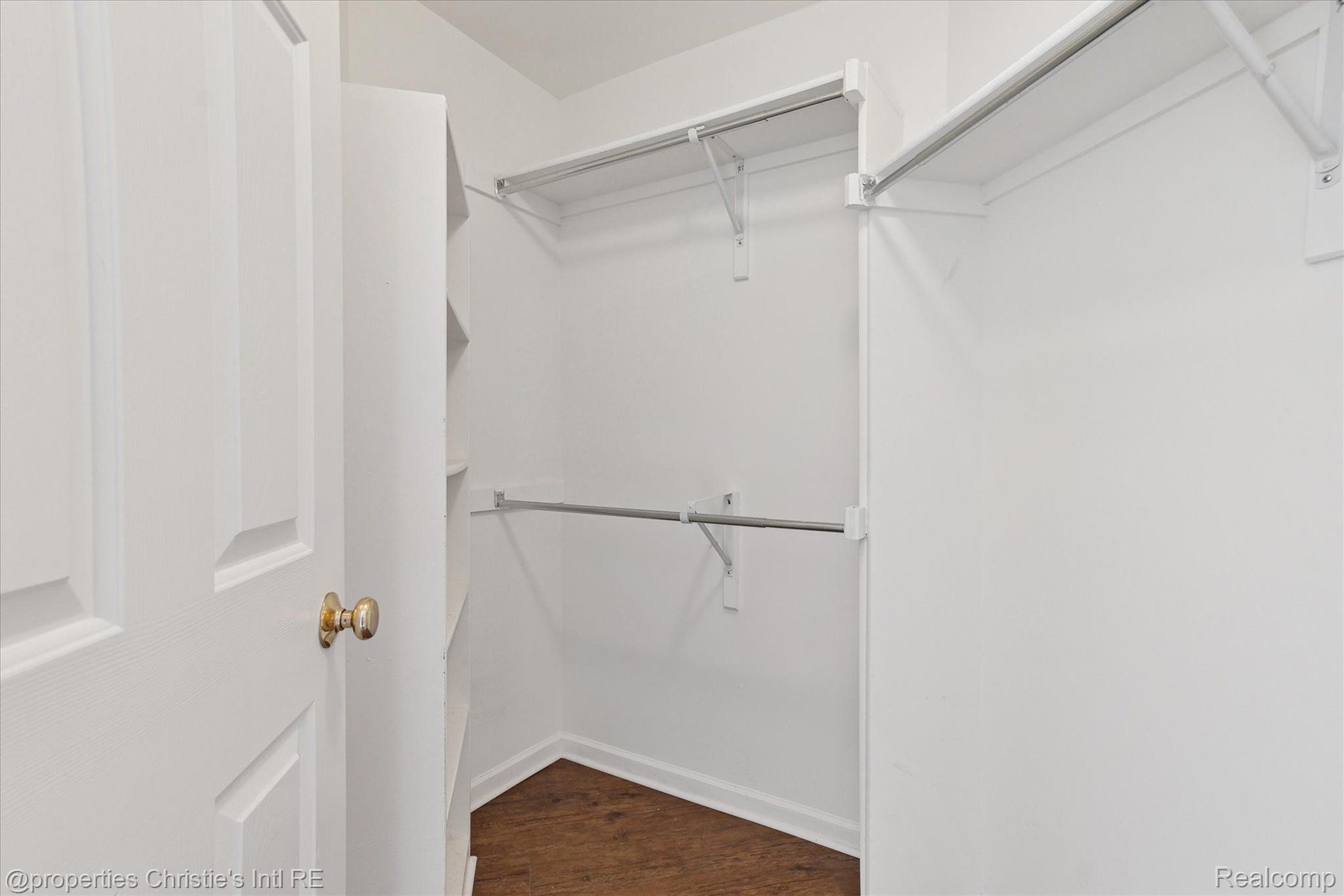 22077 FAIRLANE Boulevard