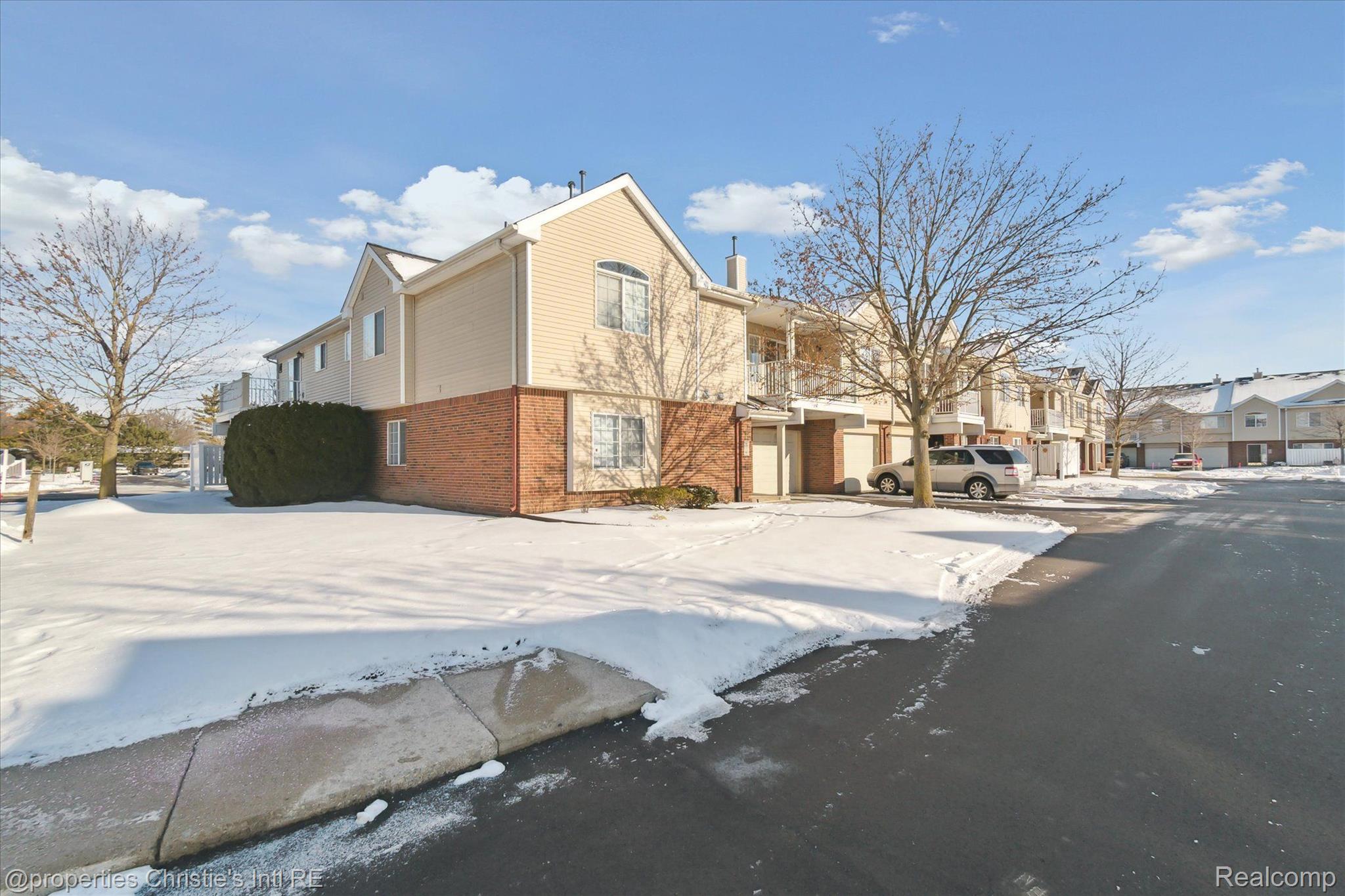 22077 FAIRLANE Boulevard