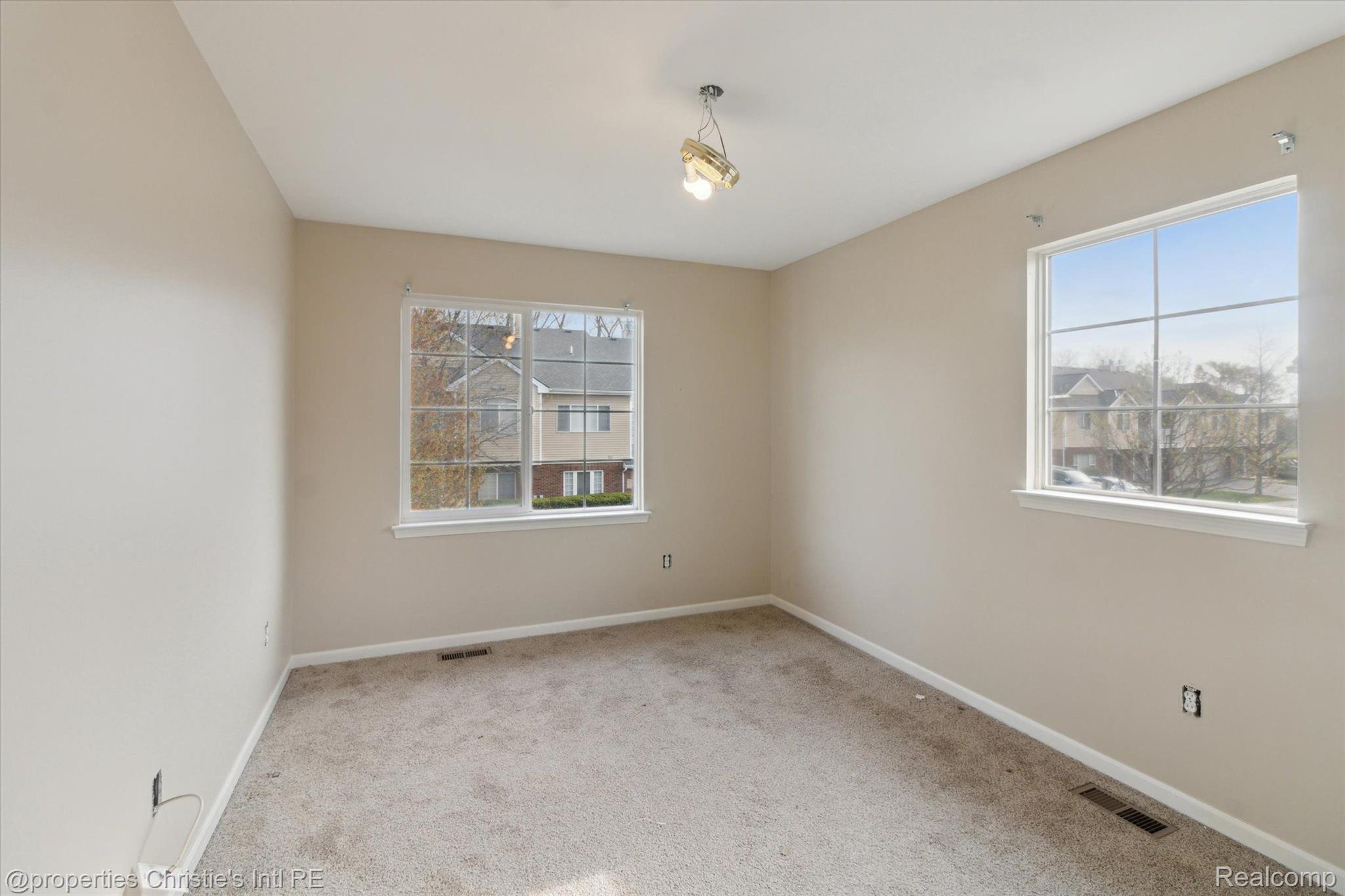 3331 WHITAKER Drive