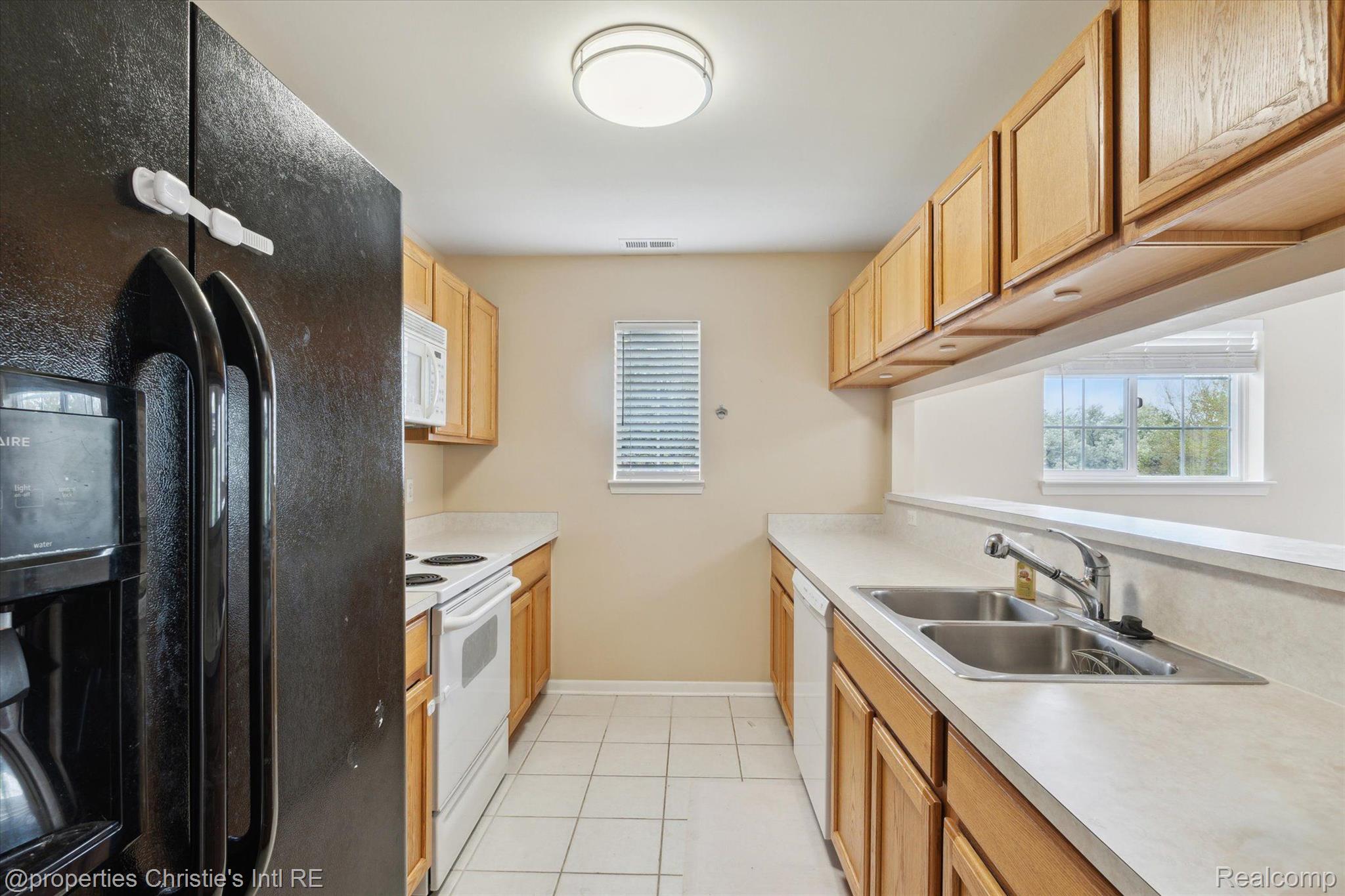 23004 FAIRLANE Boulevard