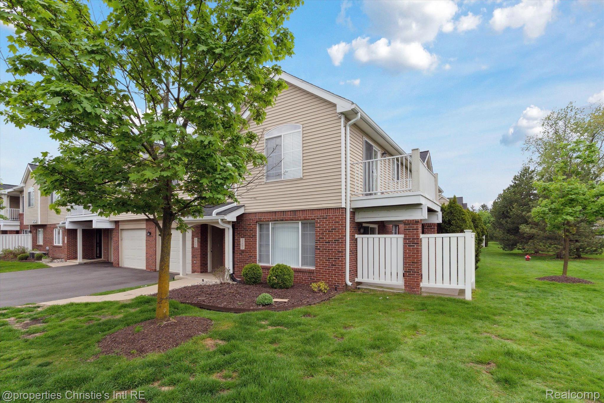 23004 FAIRLANE Boulevard