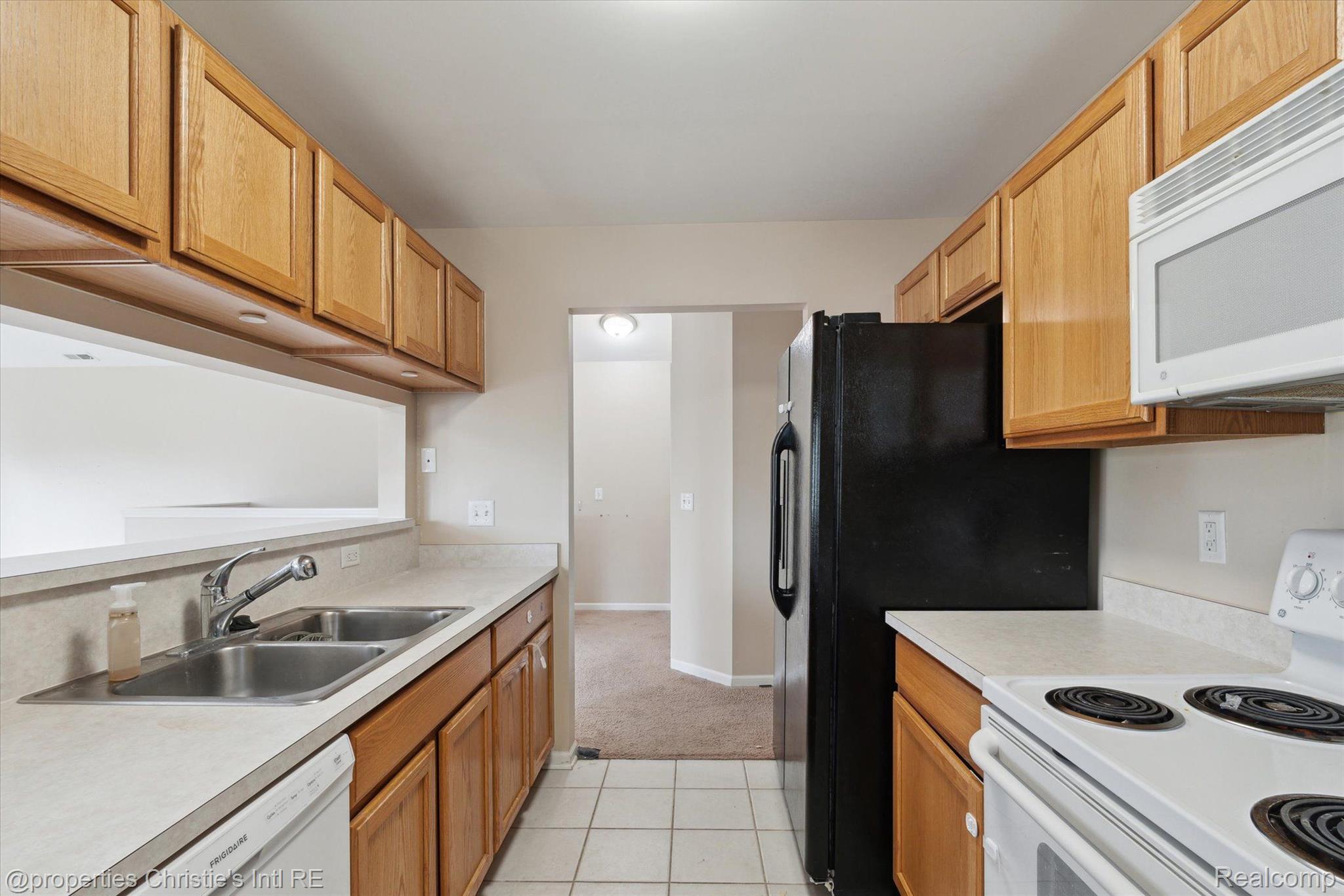 23004 FAIRLANE Boulevard