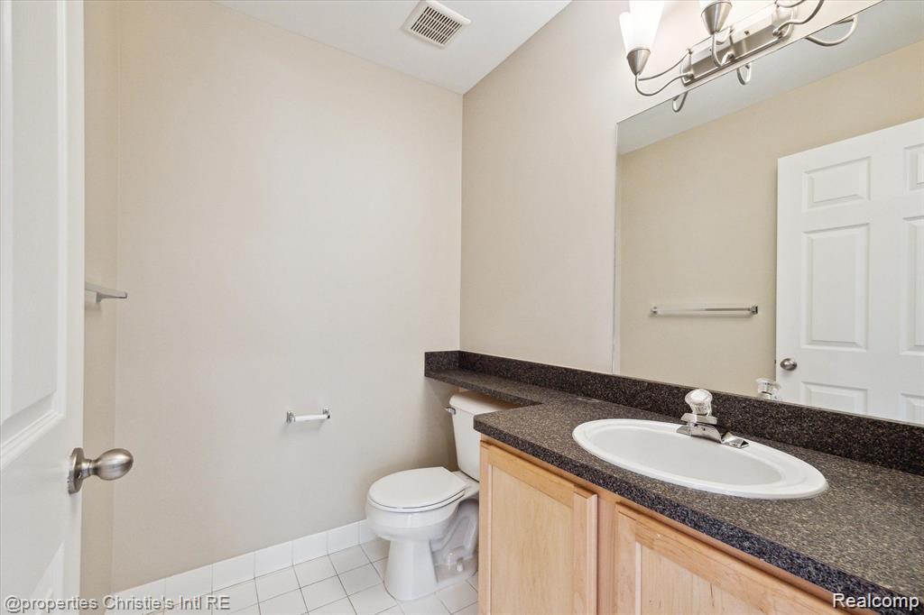 22021 Parkview Drive