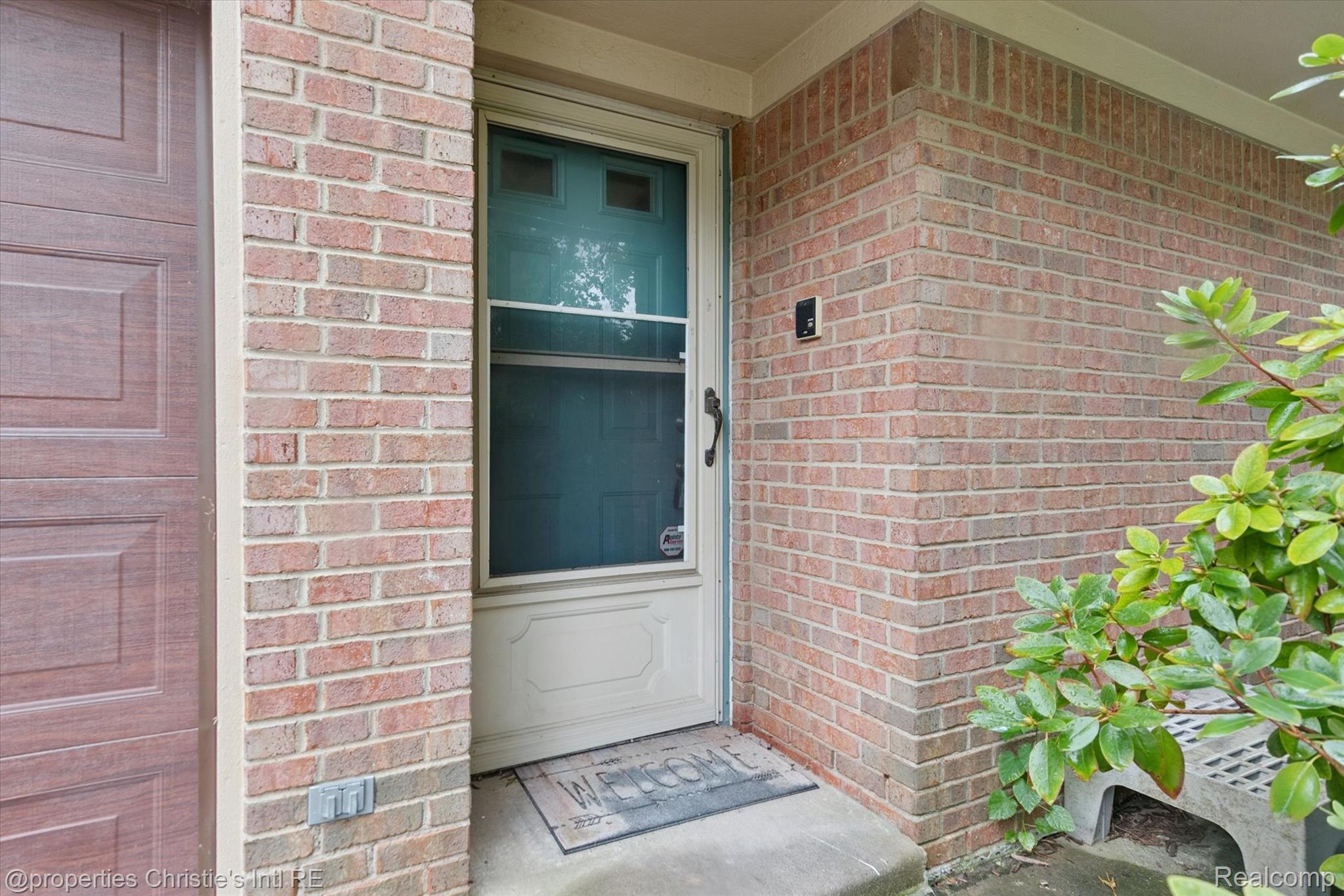 483 W Lincoln Avenue