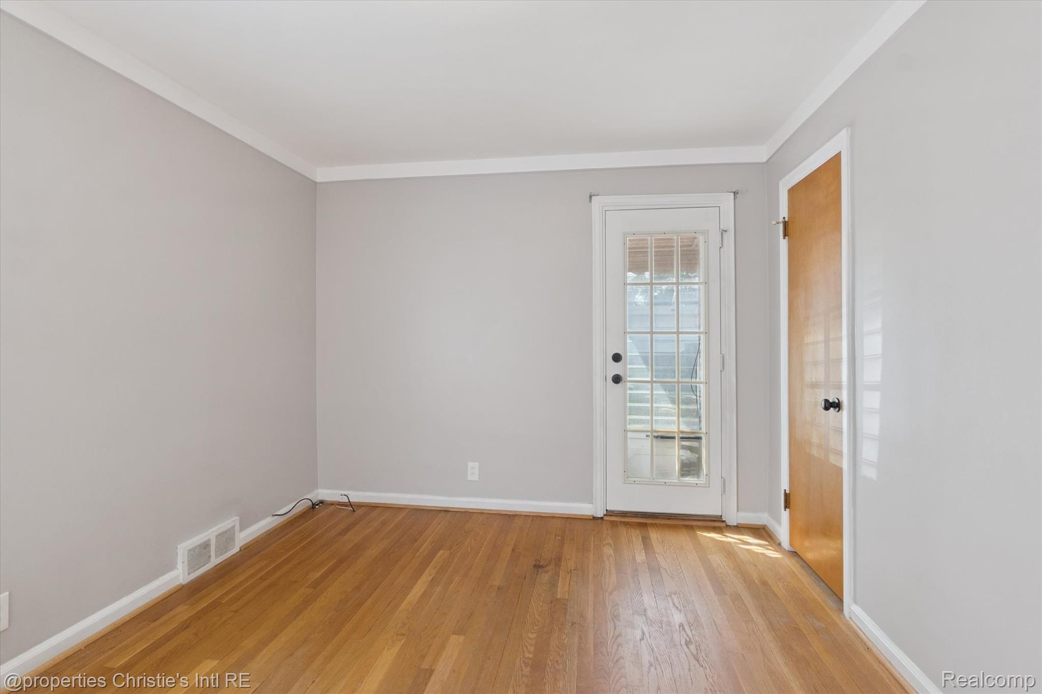 6642 Shenandoah Avenue